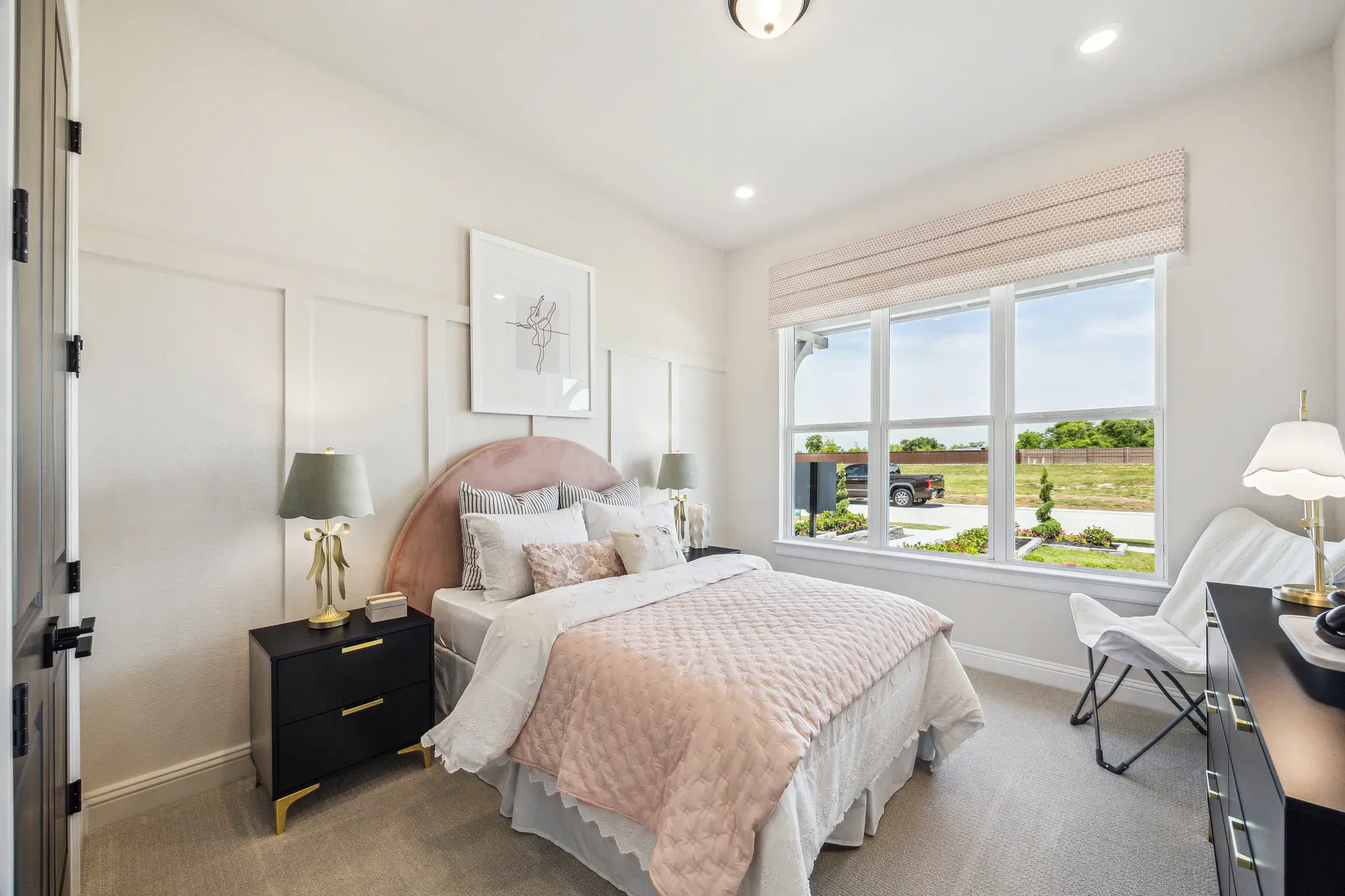 Plan 5042 bed 4 - staged