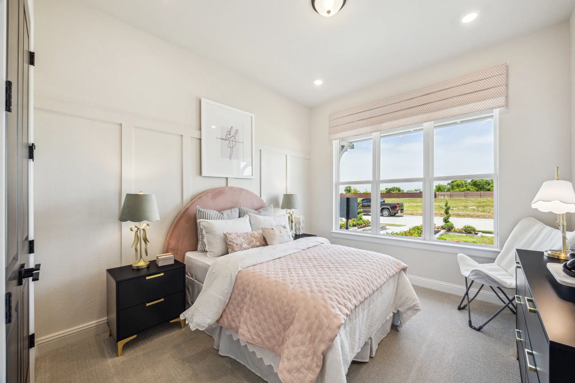 Plan 5042 bed 4 - staged