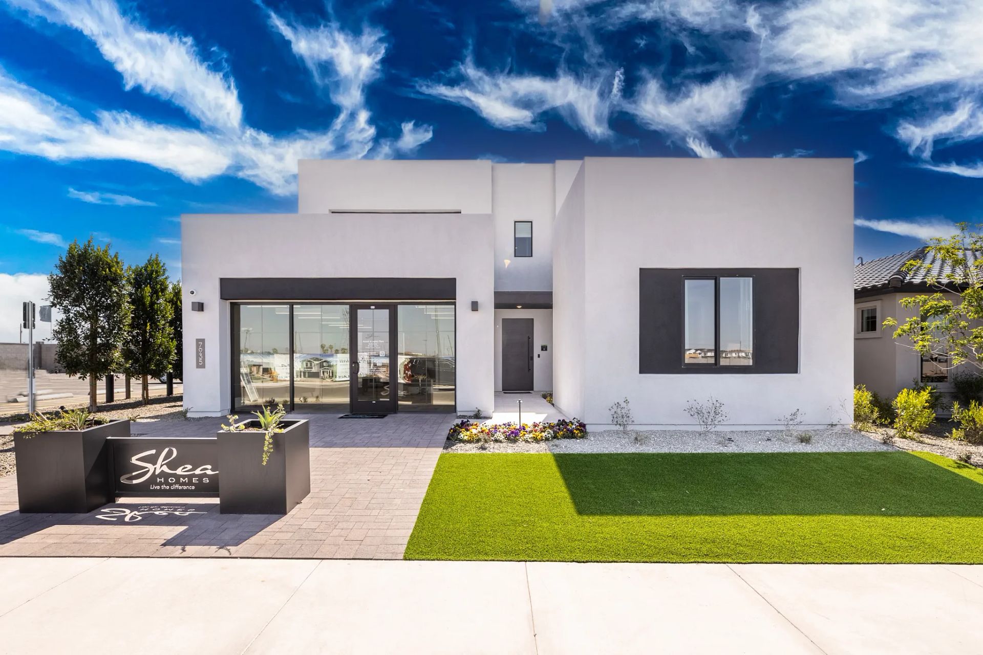 Plan 4016 Model Exterior