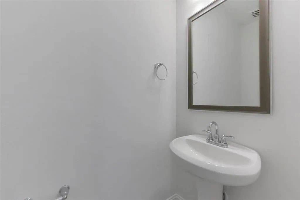 Plan 4559 powder room