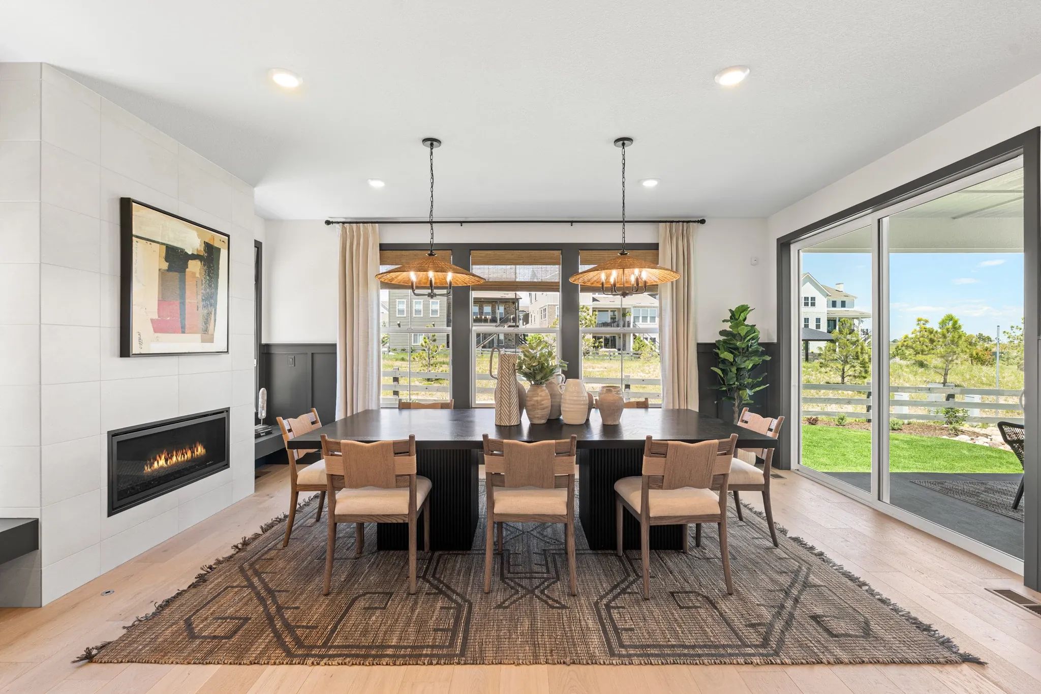 Pemberly Model Dining