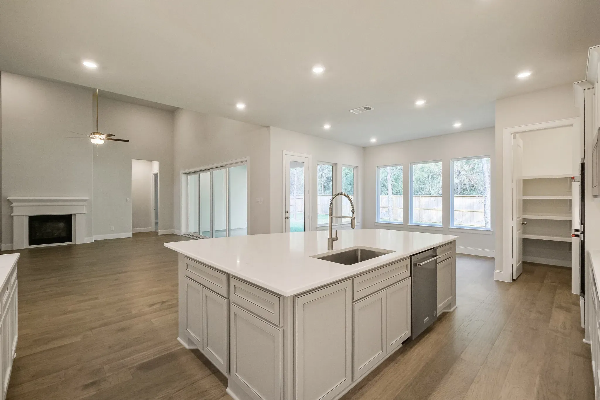 Plan 6050 kitchen