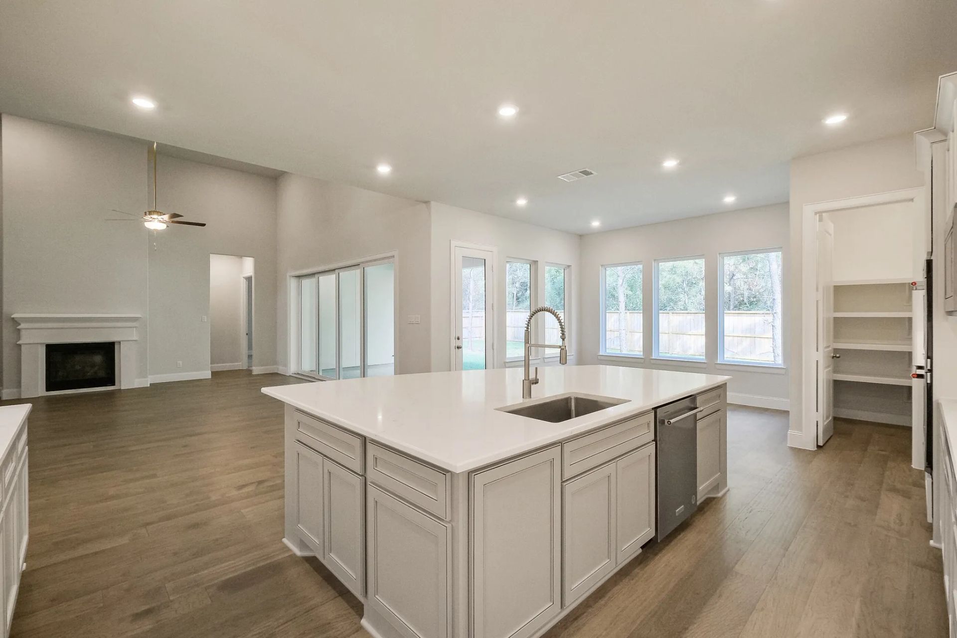 Plan 6050 kitchen