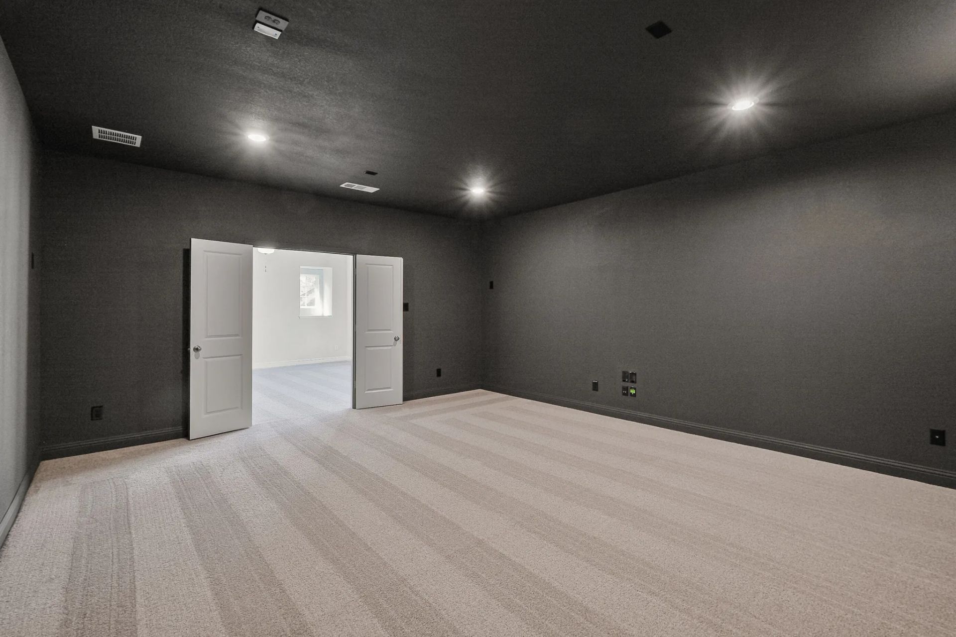 Plan 6050 media room