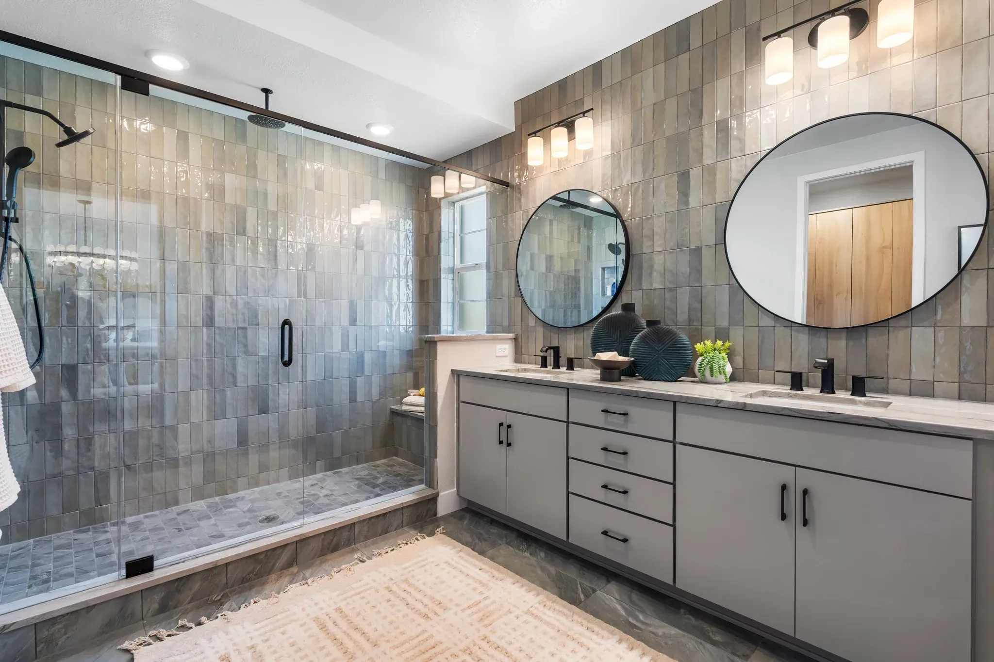 Emerson Model Primary Bath