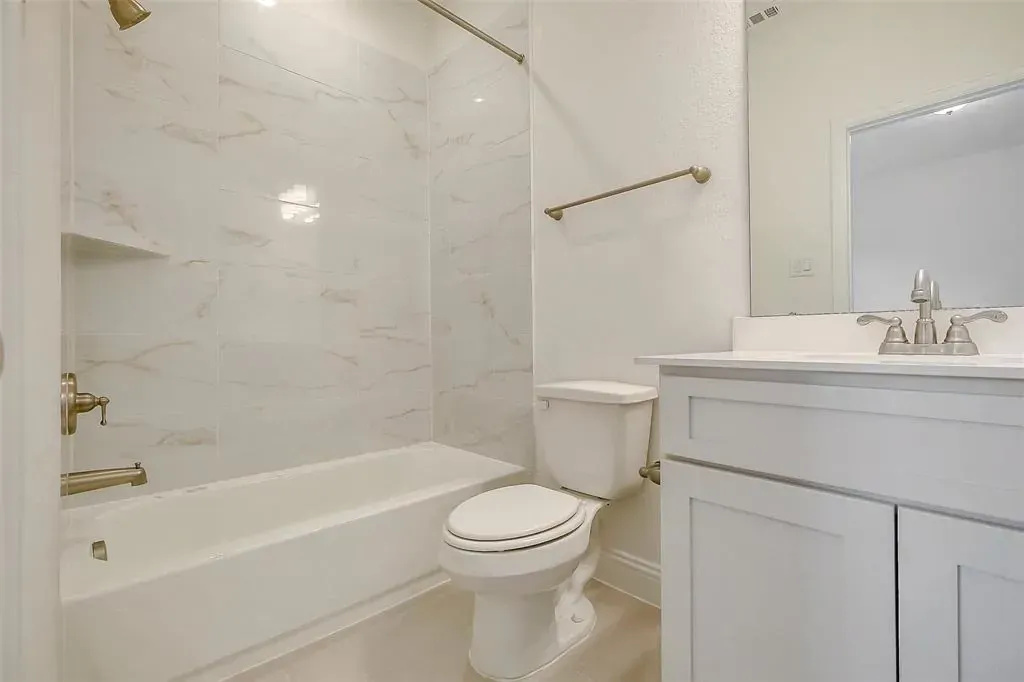 Homesite 6110 bath 2
