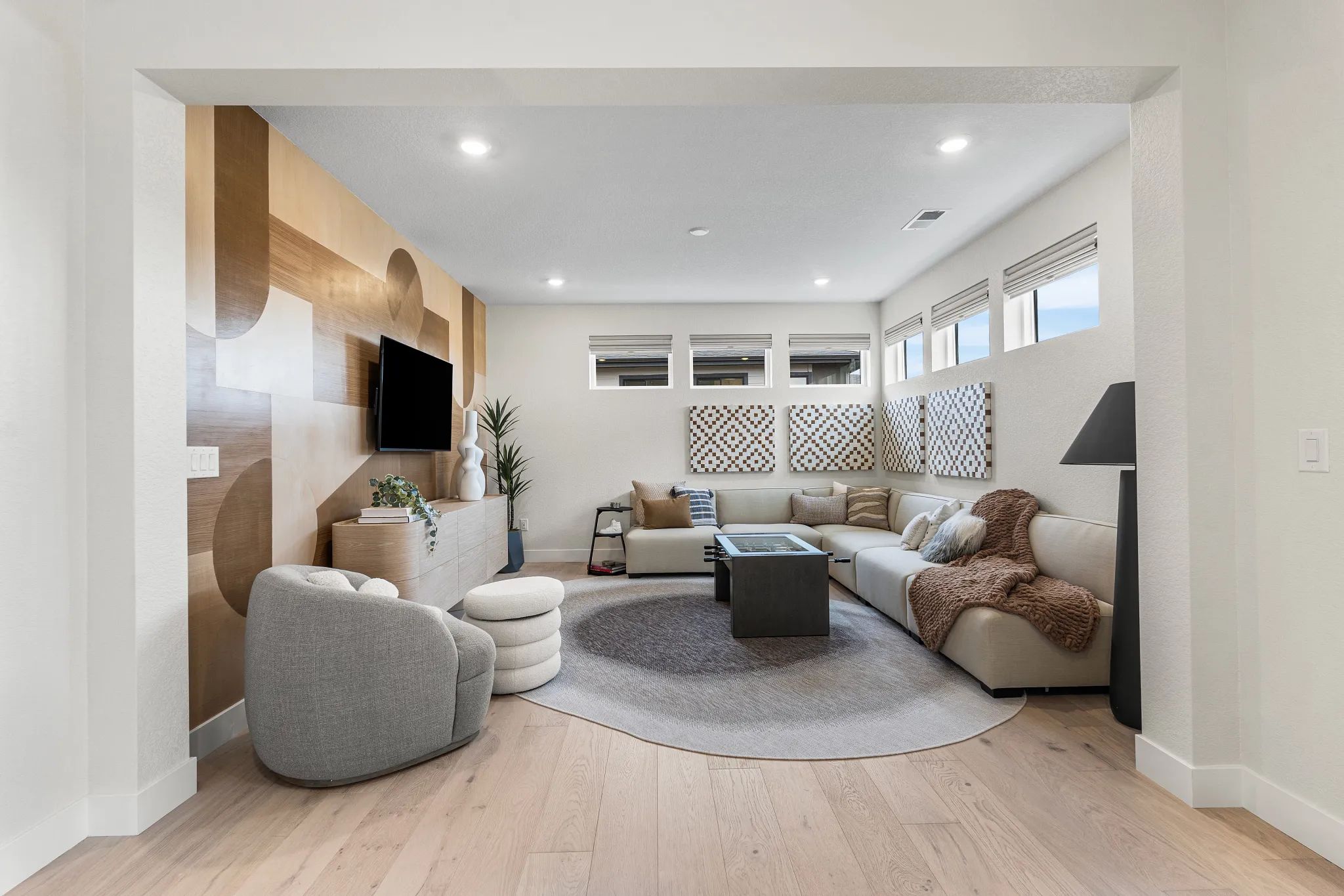 Everly Model Loft