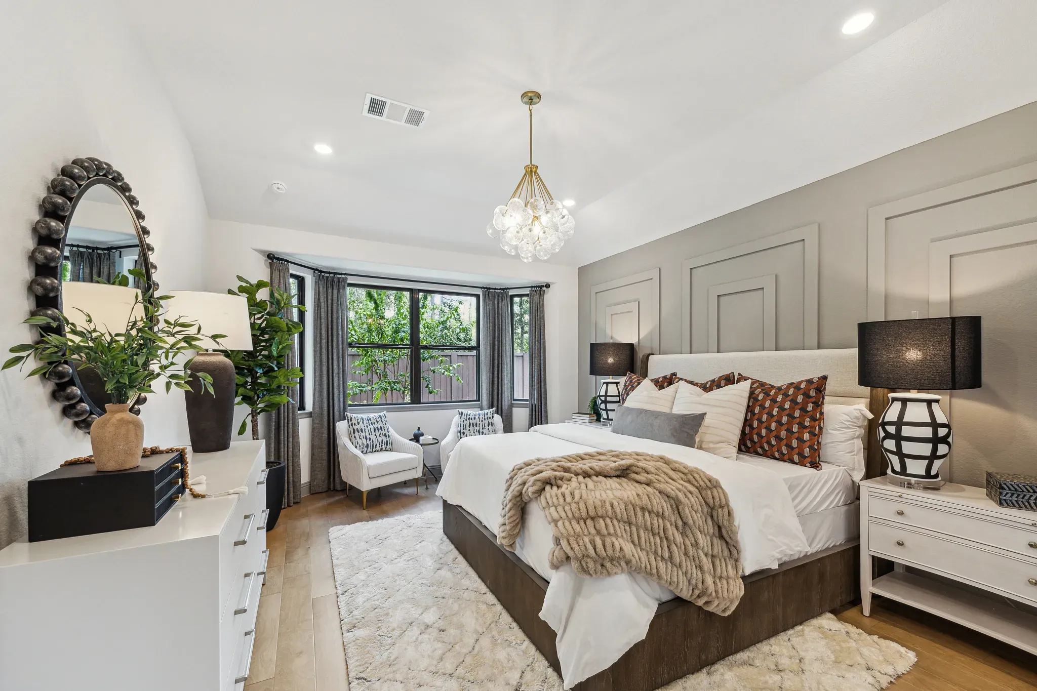 Plan 3059 primary bed - staged