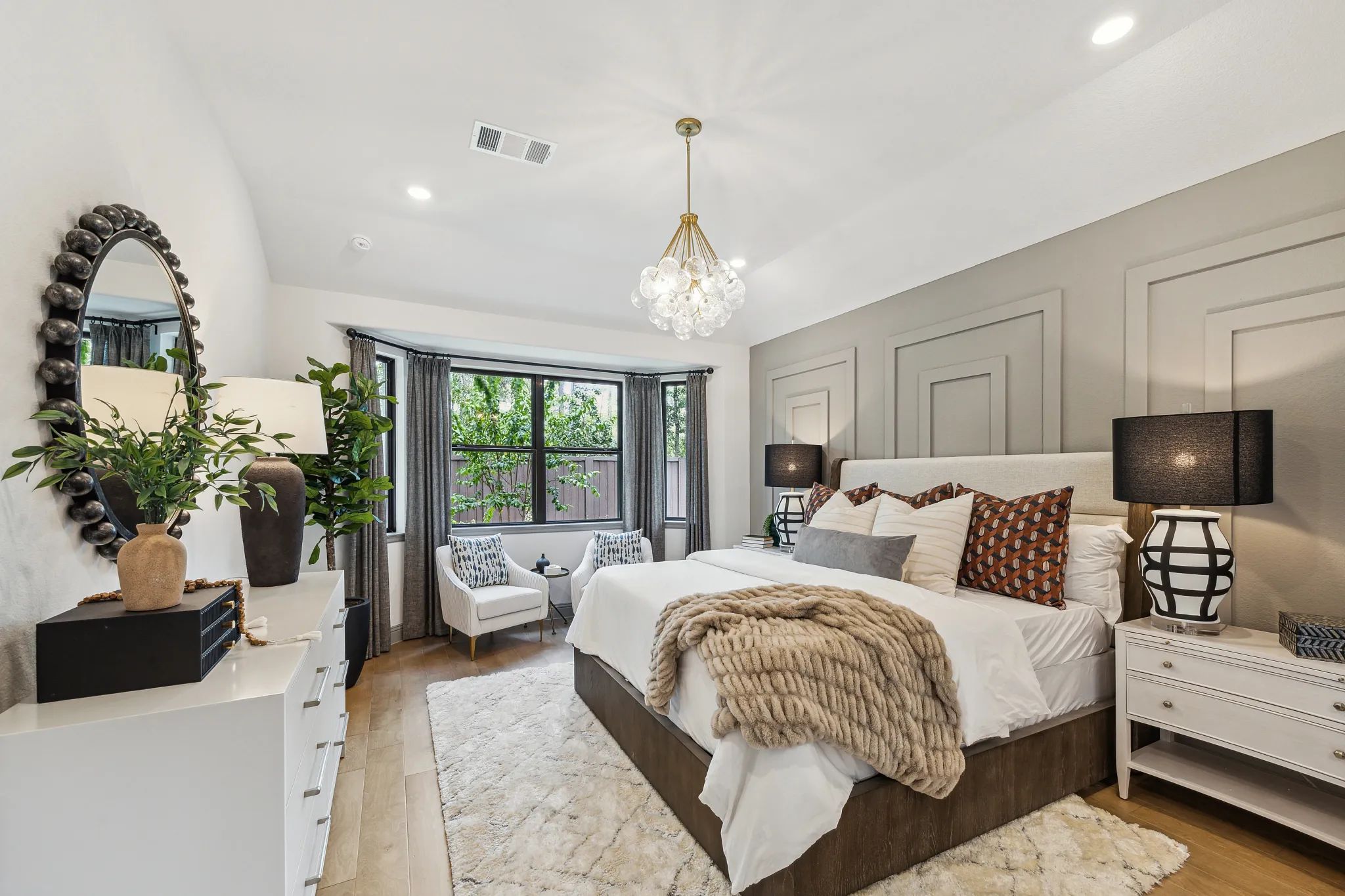 Plan 3059 primary bed - staged