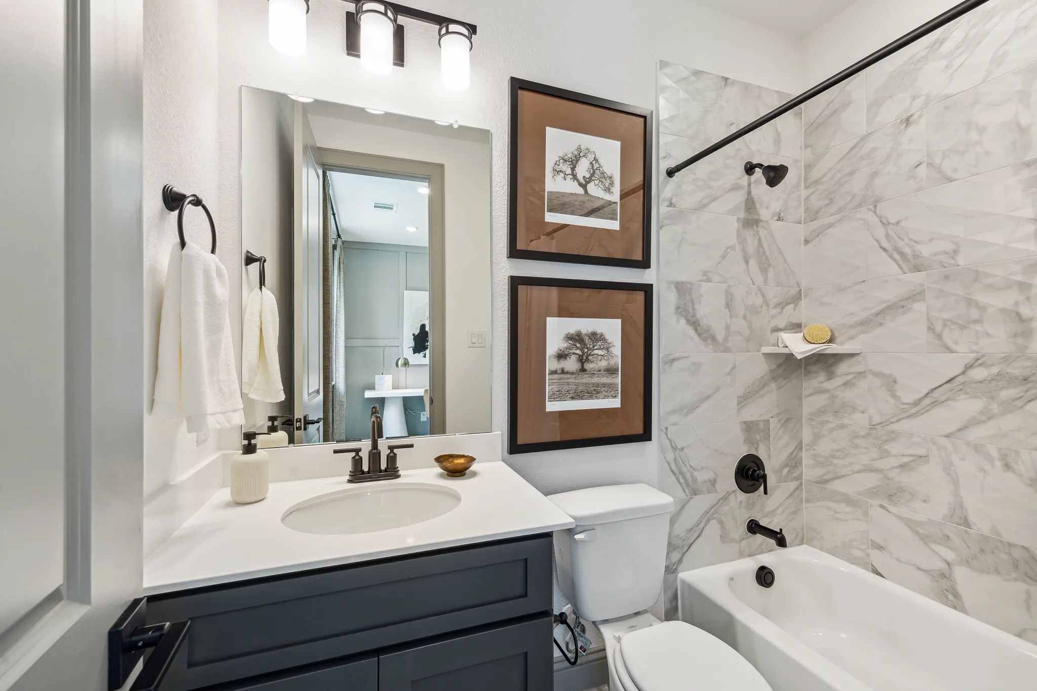 Plan 3059 bath 3 - staged