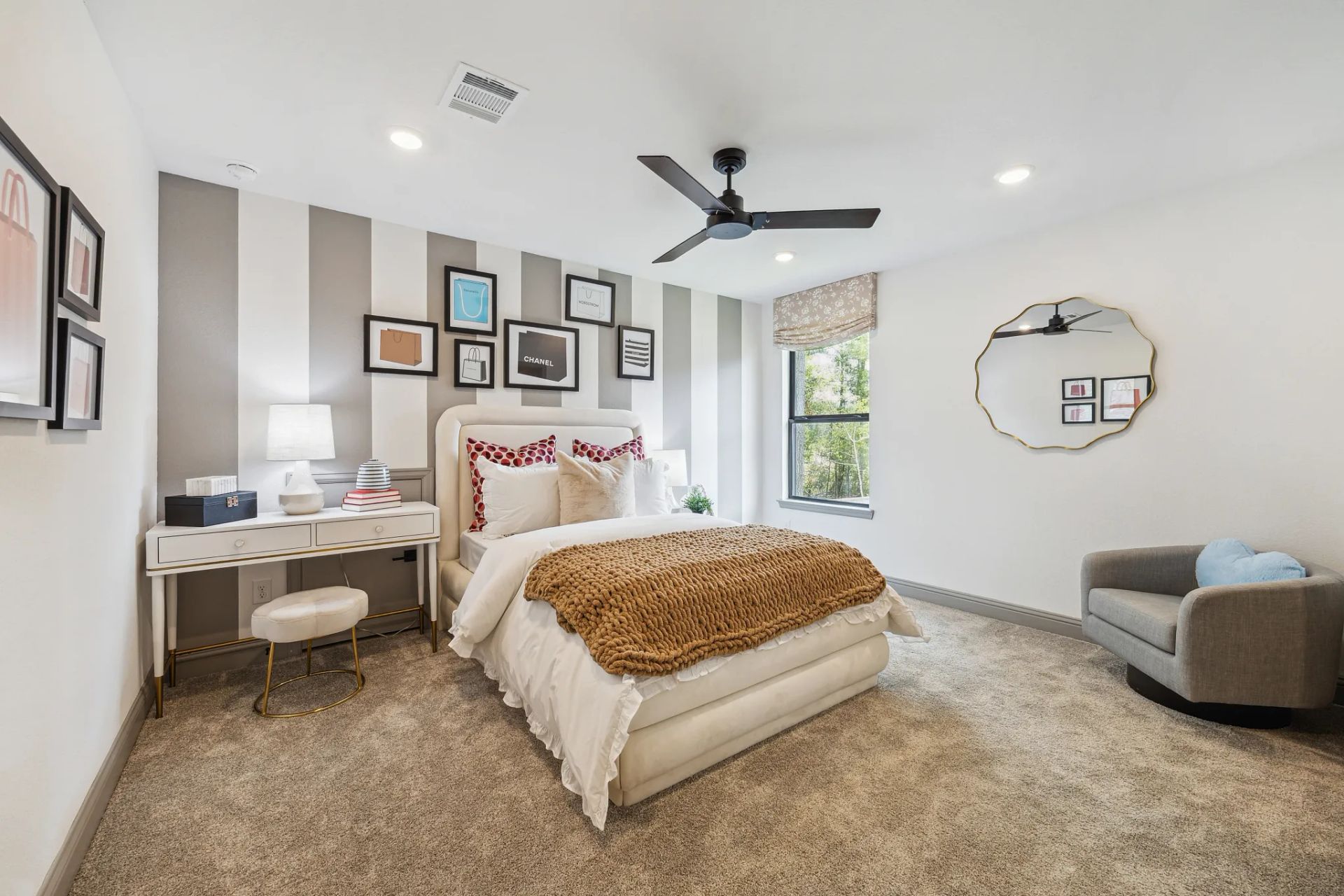 Plan 3059 bed 3 - staged