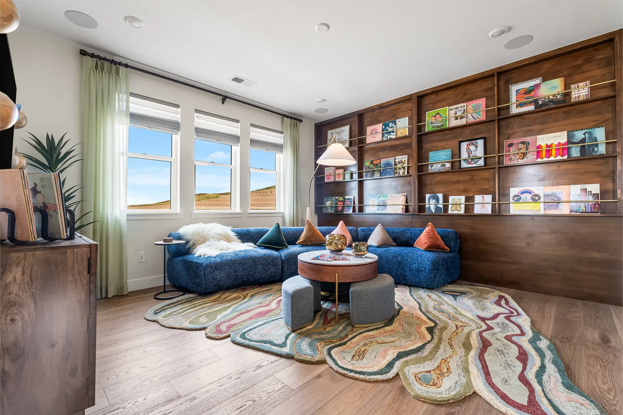 Amelia Model Loft