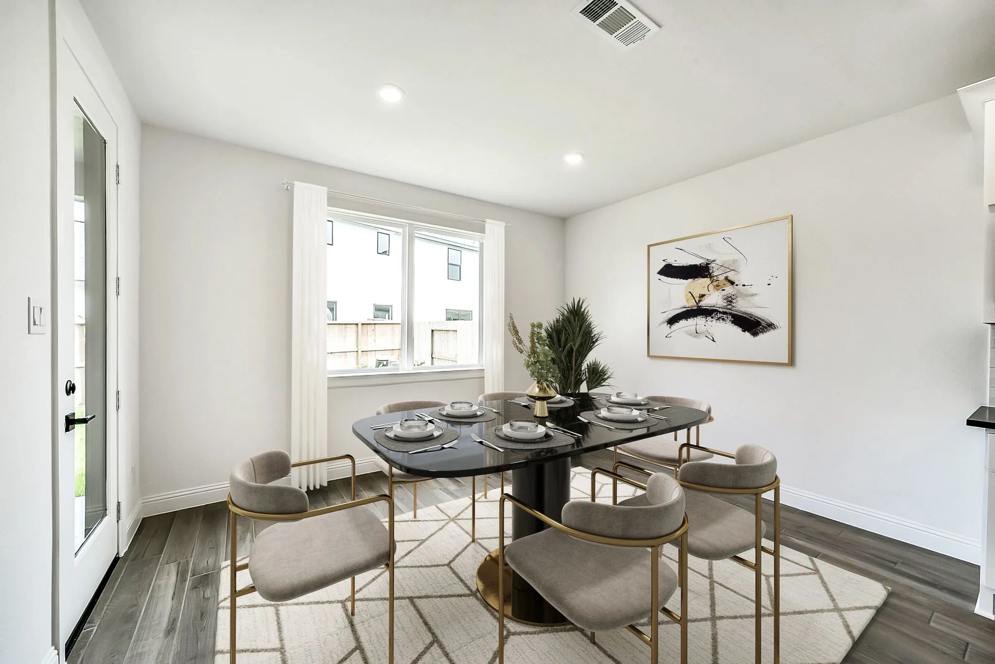 Plan 3069 dining - staged