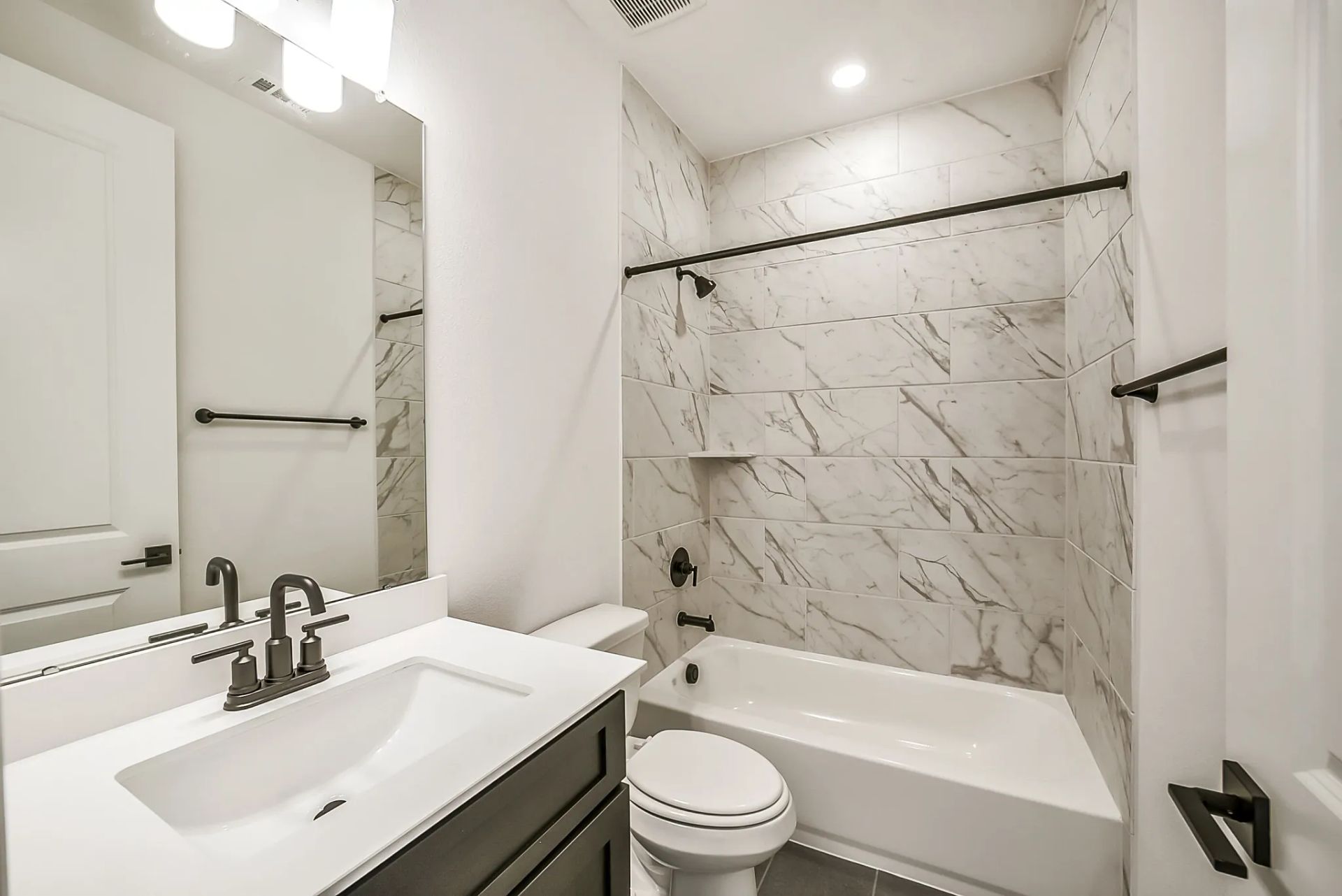 Plan 3069 bath 3