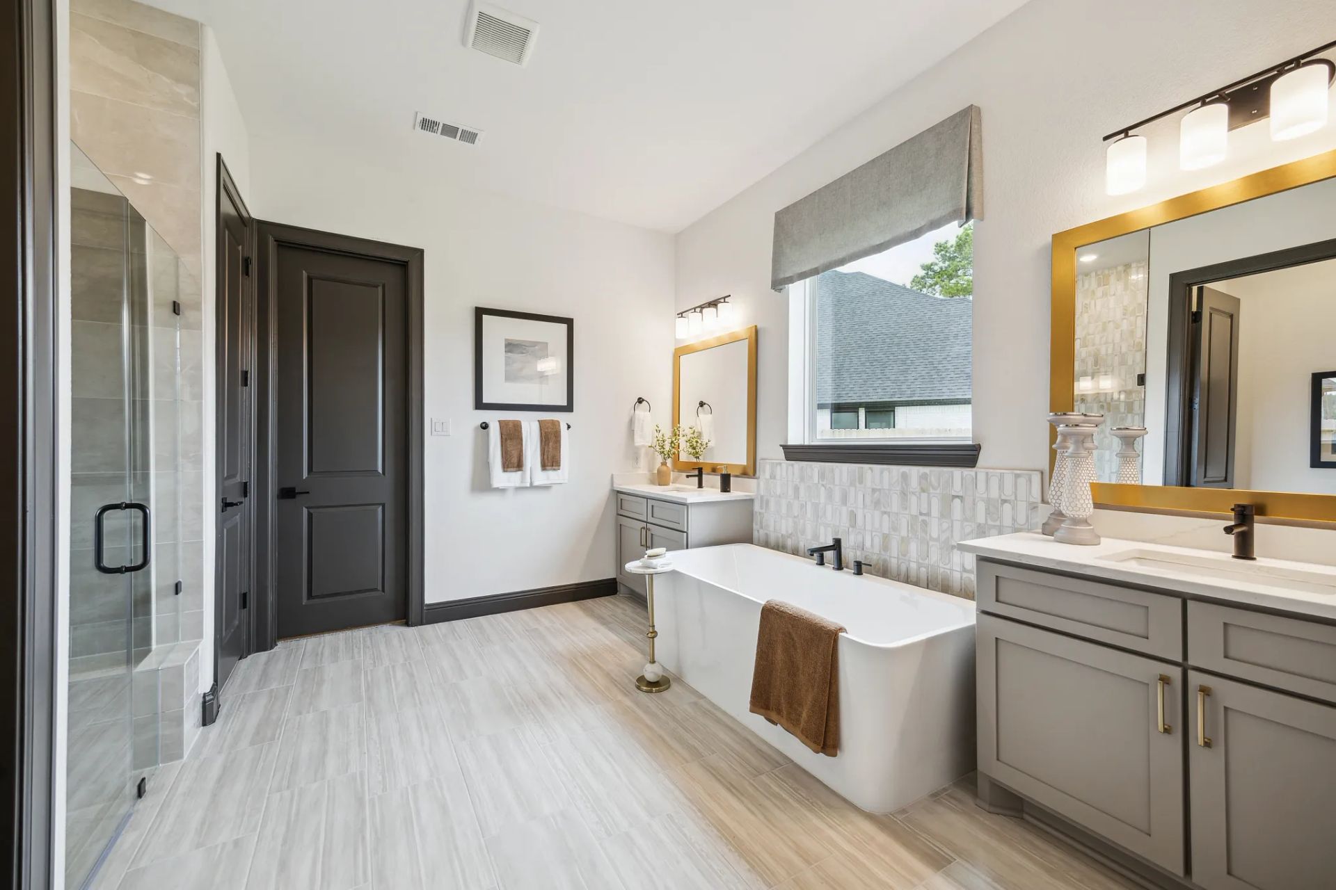 Plan 5042 primary bath - staged