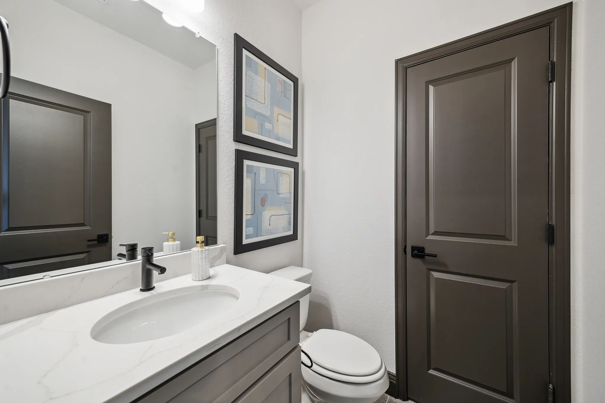 Plan 5042 powder room - staged
