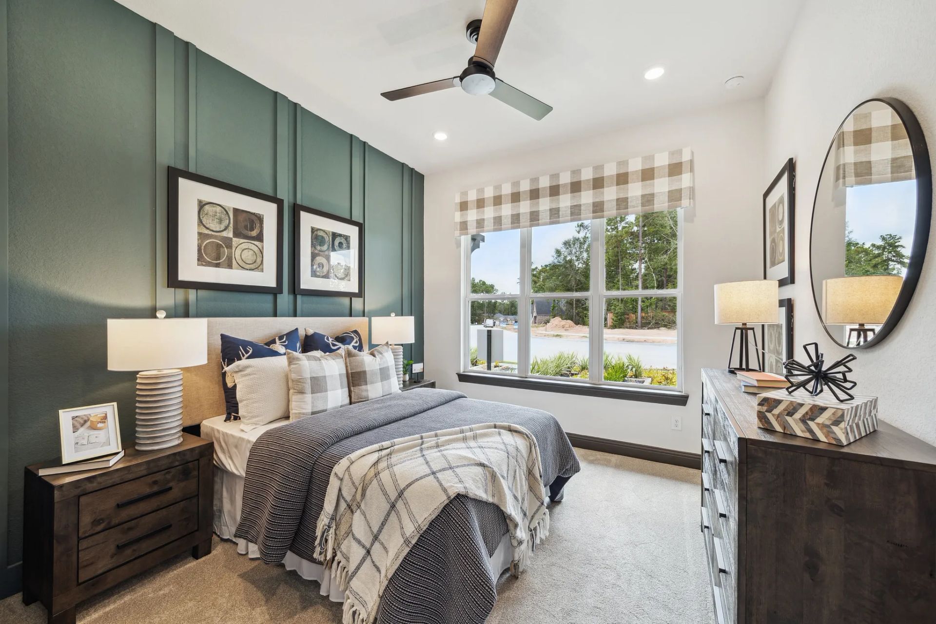 Plan 5042 bed 4 - staged