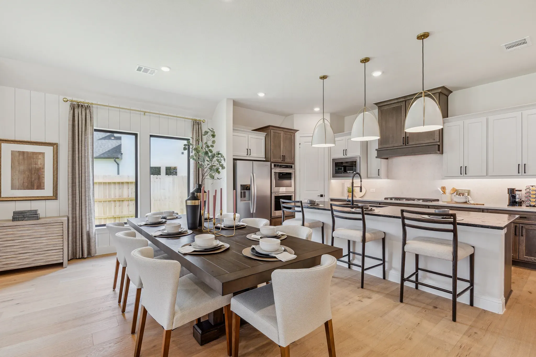 Plan 4043 model dining