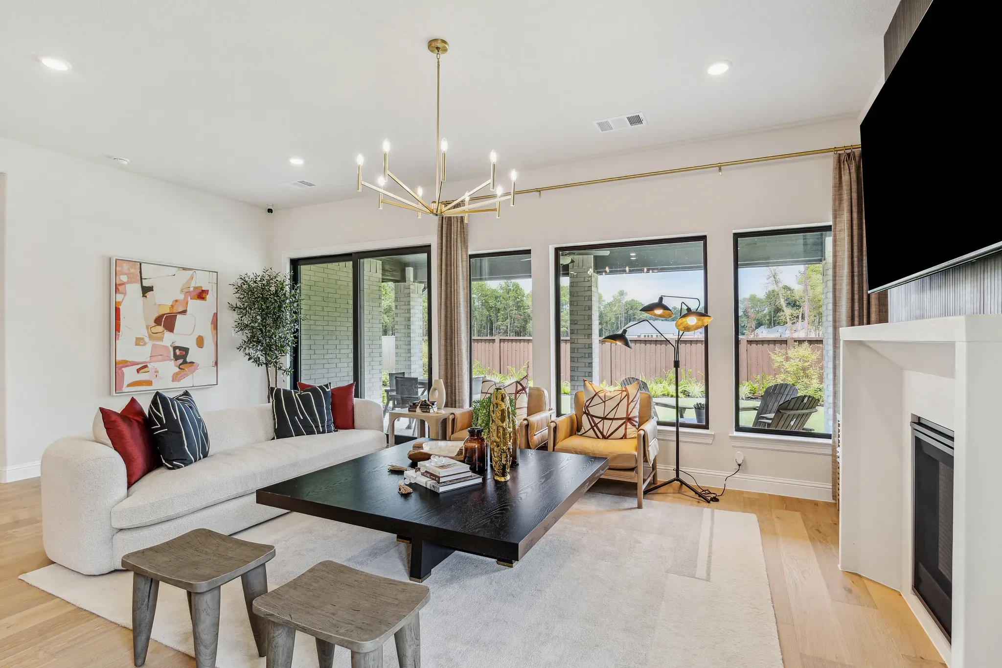 Plan 4043 model great room