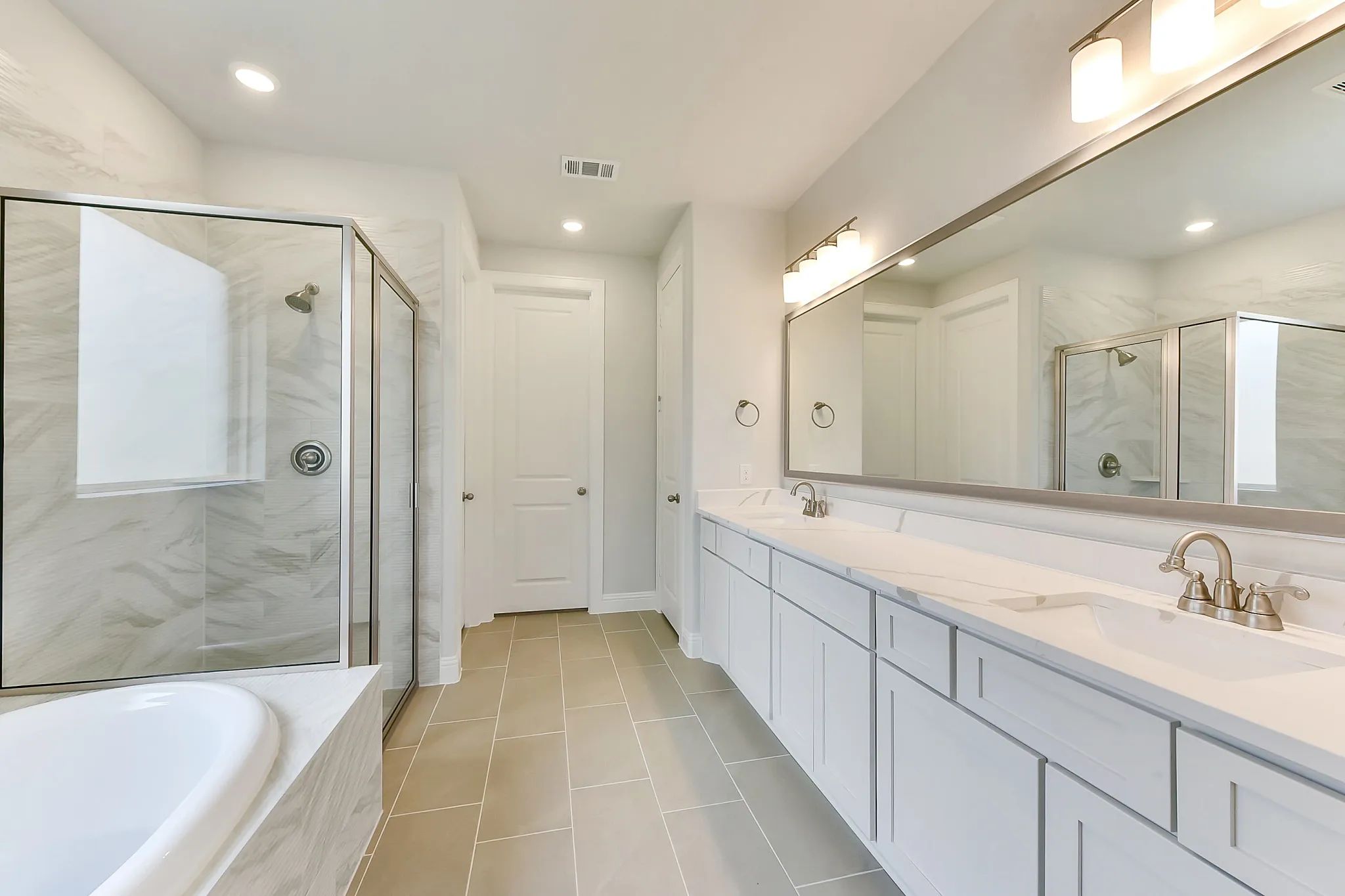 Plan 4029 primary bath