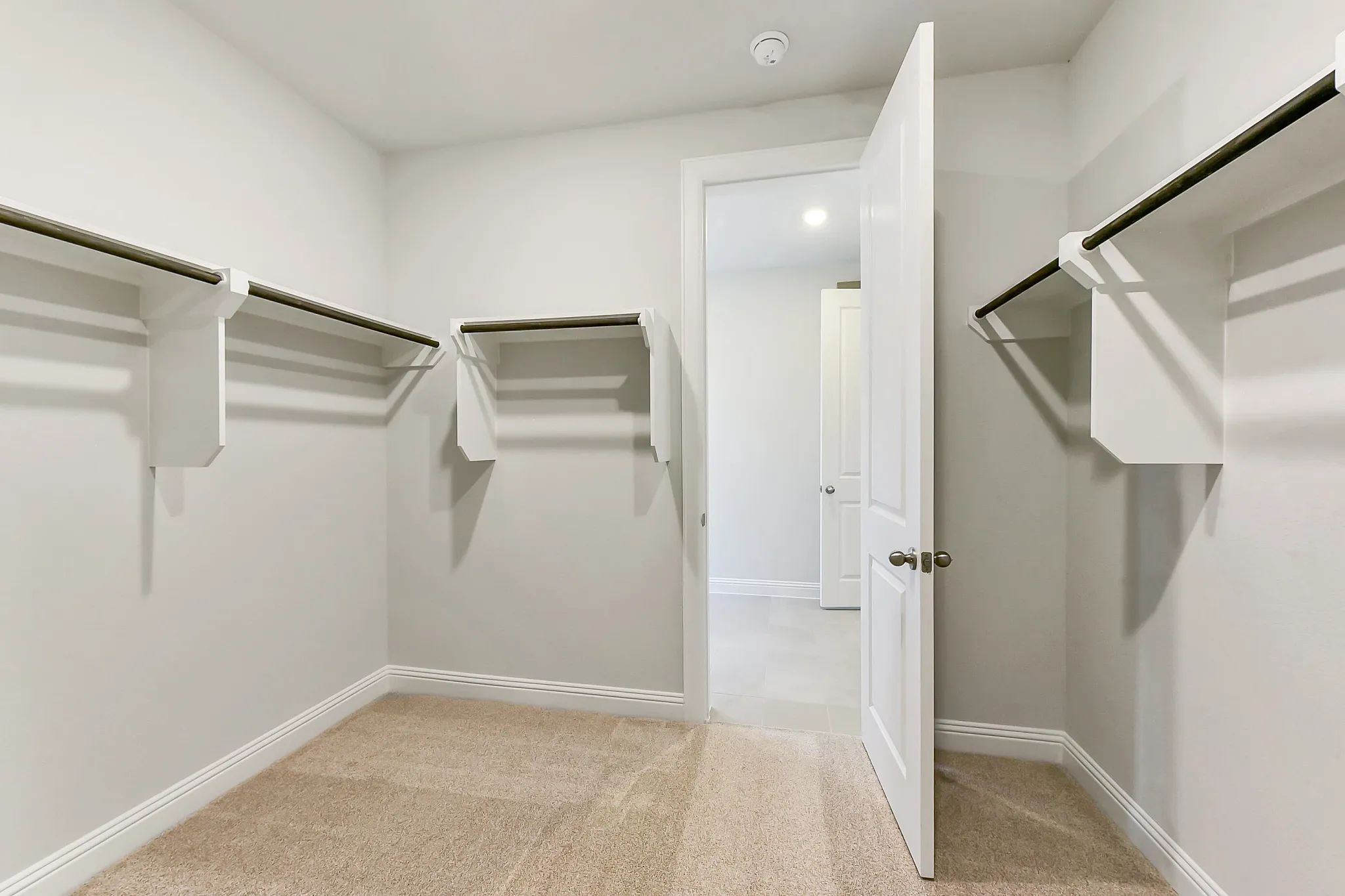 Plan 4029 closet