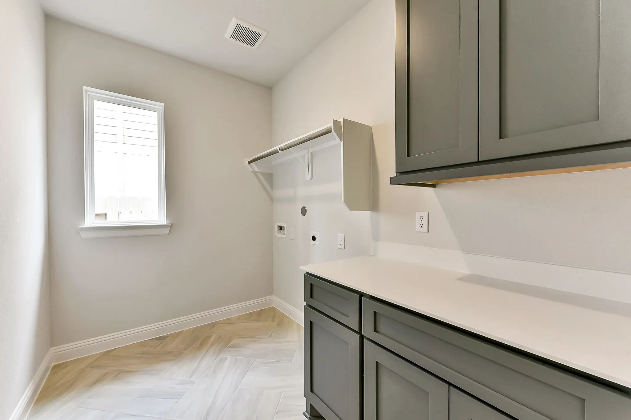 Plan 4039 laundry room