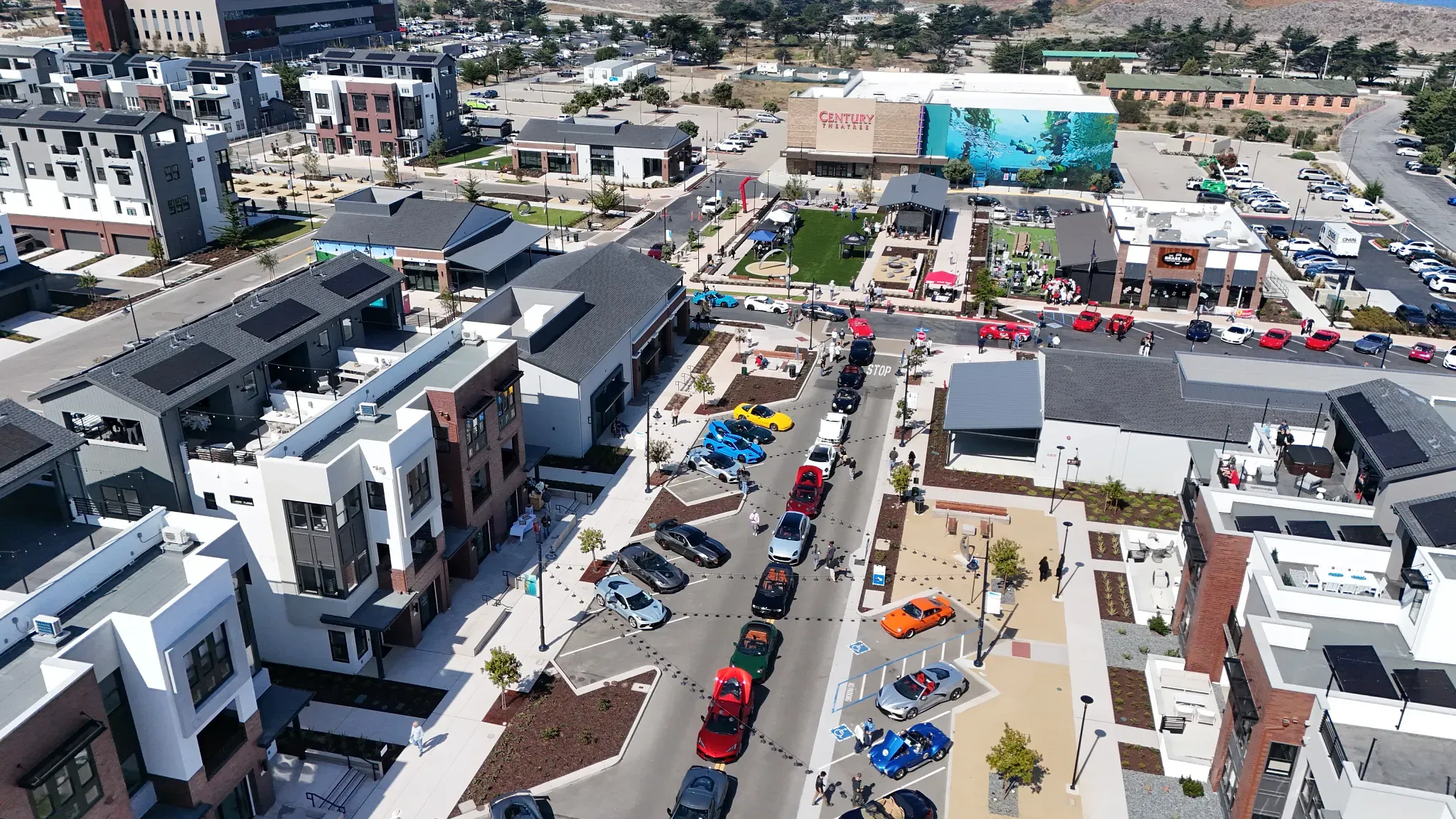 The Promenade at The Dunes during Monterey Car Wee