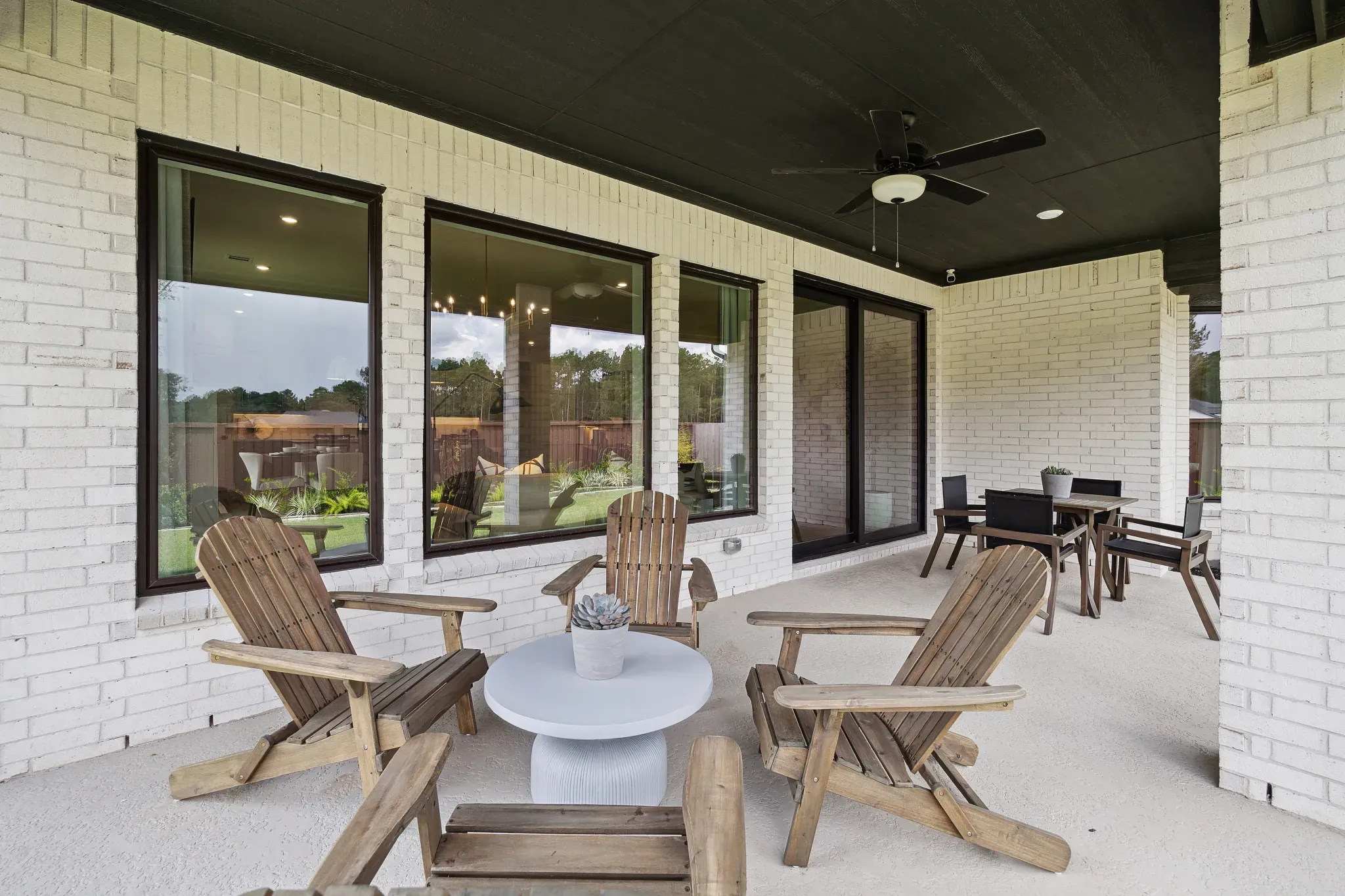 Plan 4043 outdoor living - staged