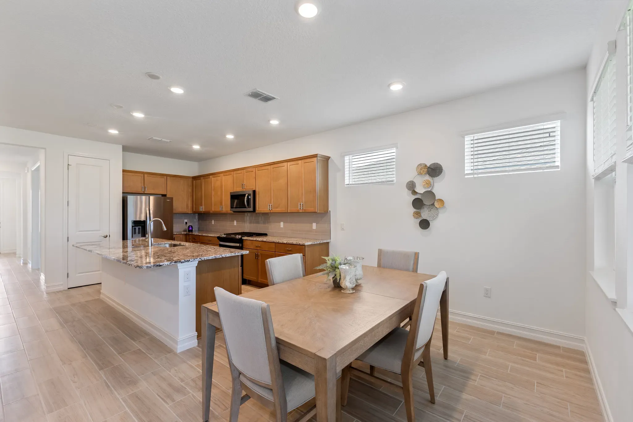 Furnished Dining