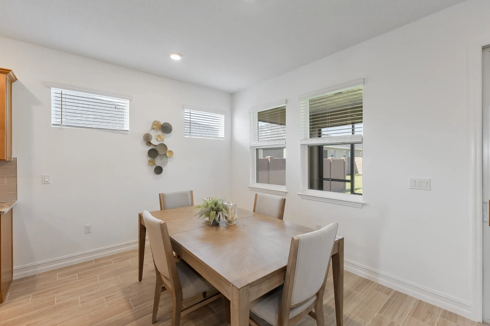Furnished Dining