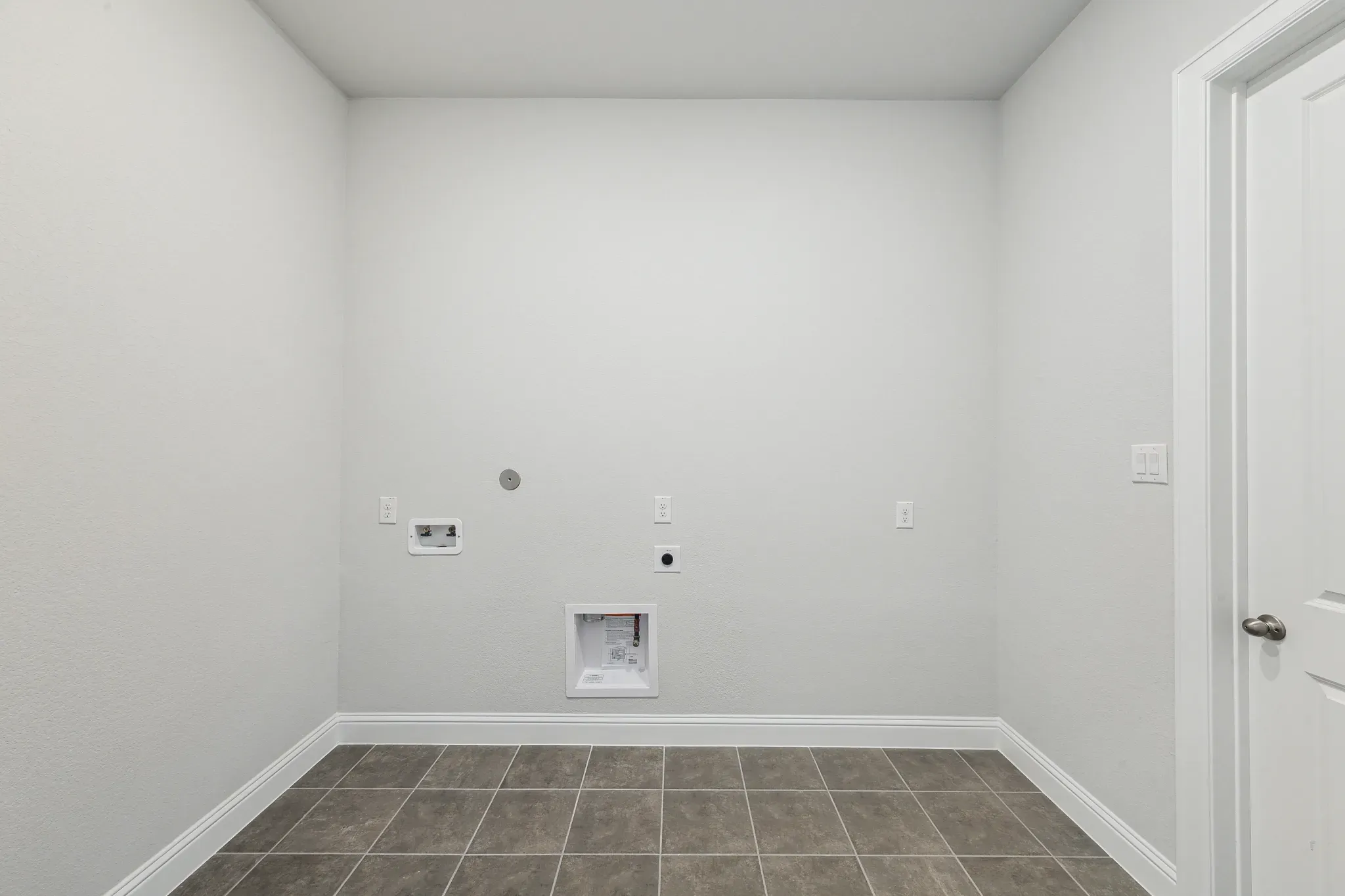 Plan 5072 laundry room