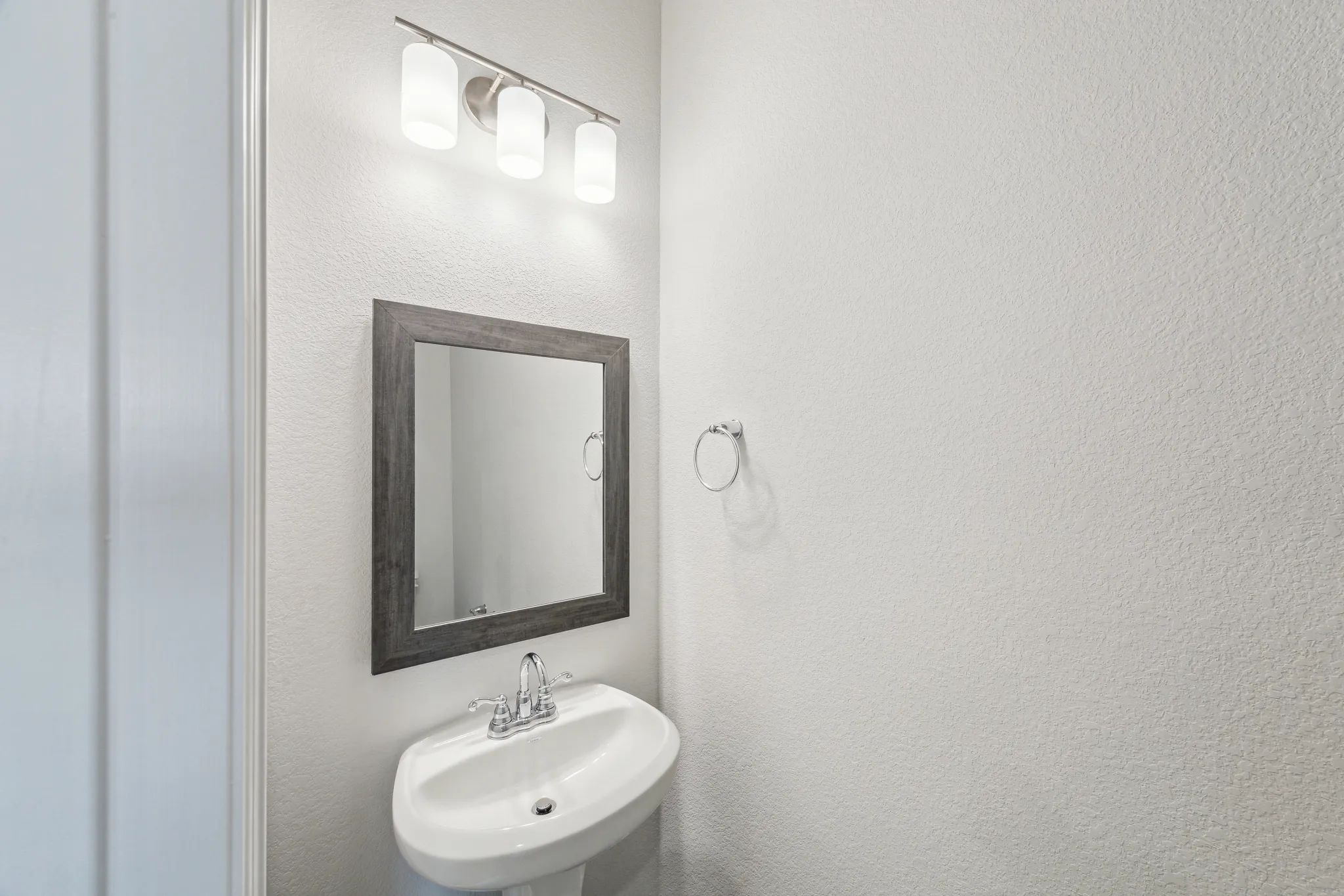Plan 5072 powder room