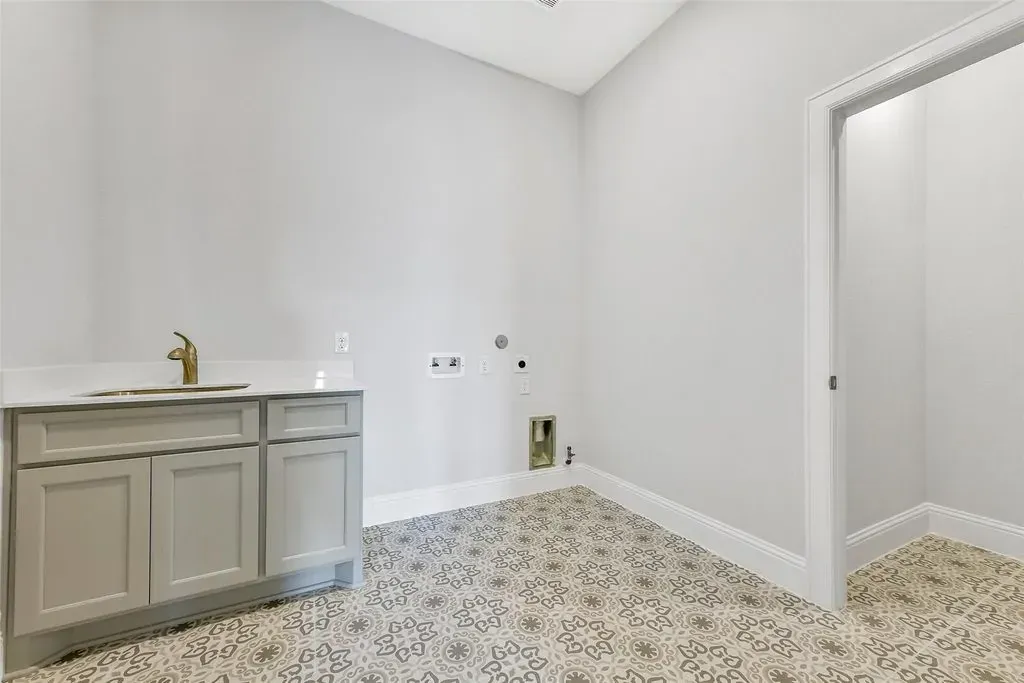 Plan 6030 laundry room