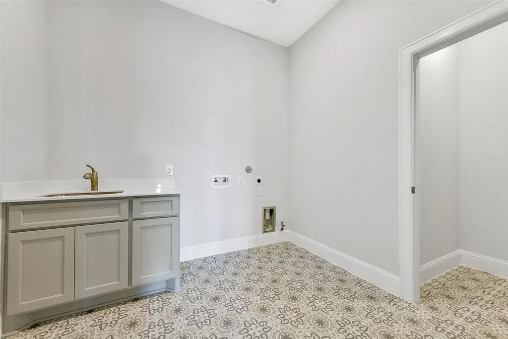 Plan 6030 laundry room