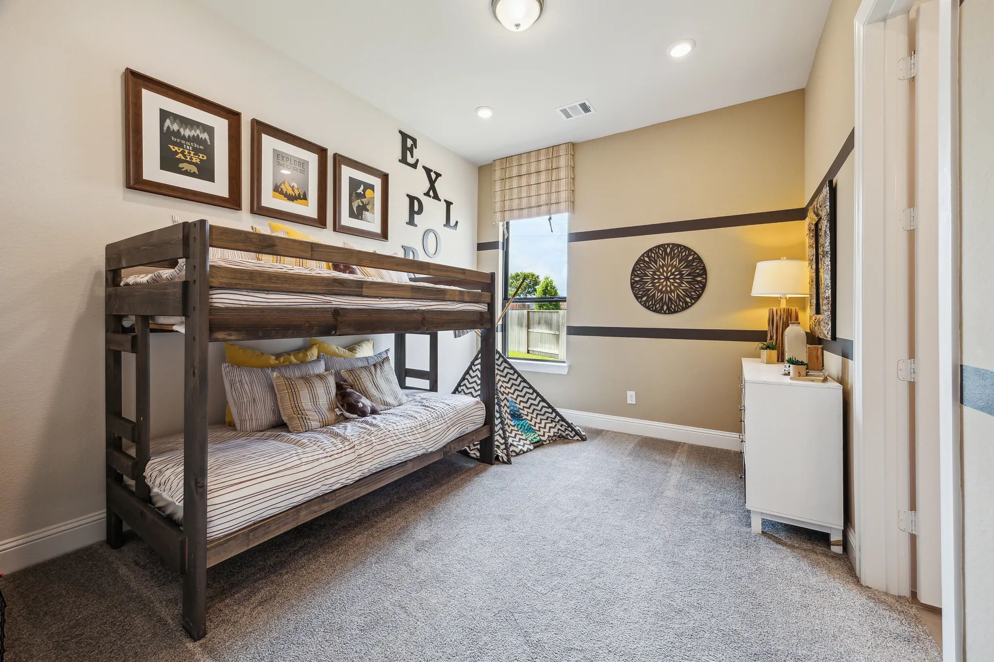 Plan 6020 bed 2 - staged