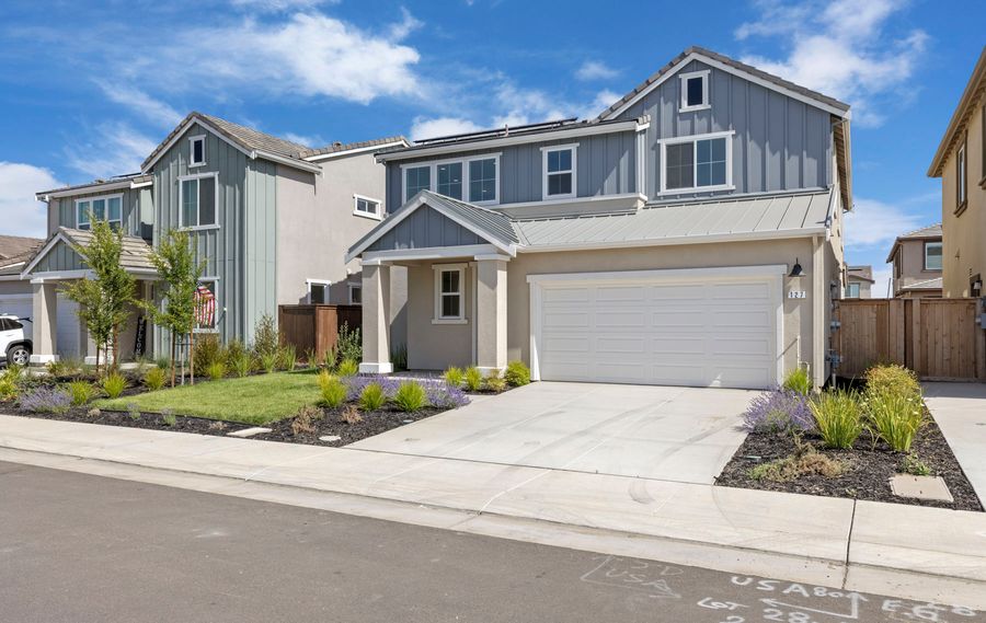 127 Bodega Drive (Lumina Residence 3)