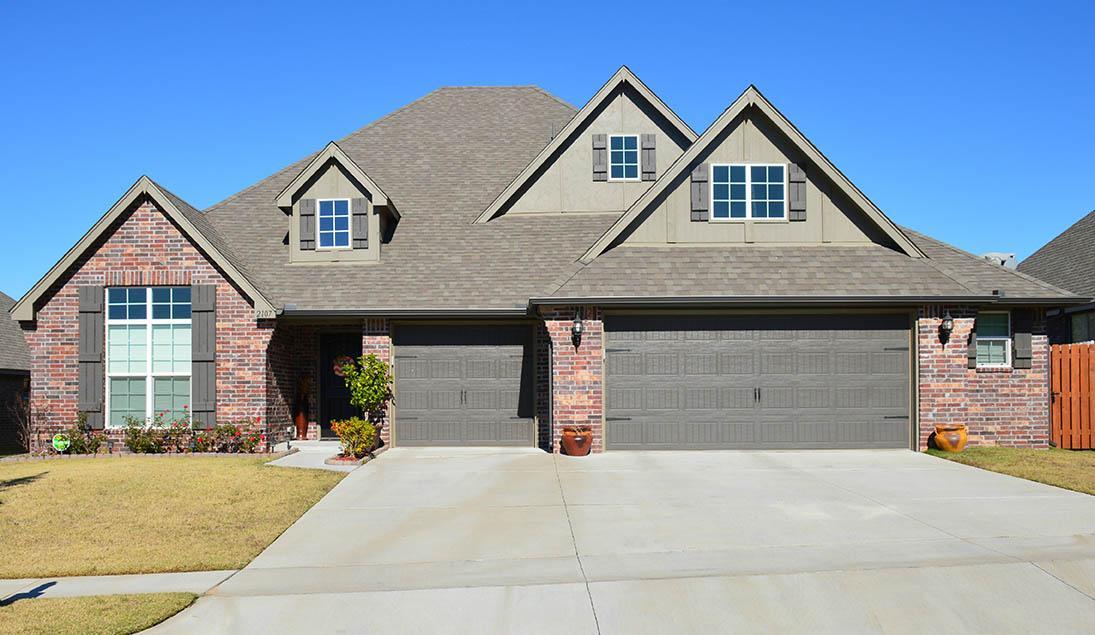Cadence Classic with Boral Flagstaff Brick
