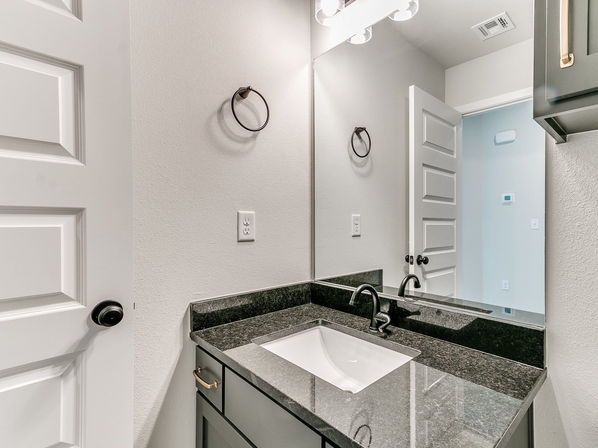 Bailey Guest Bath