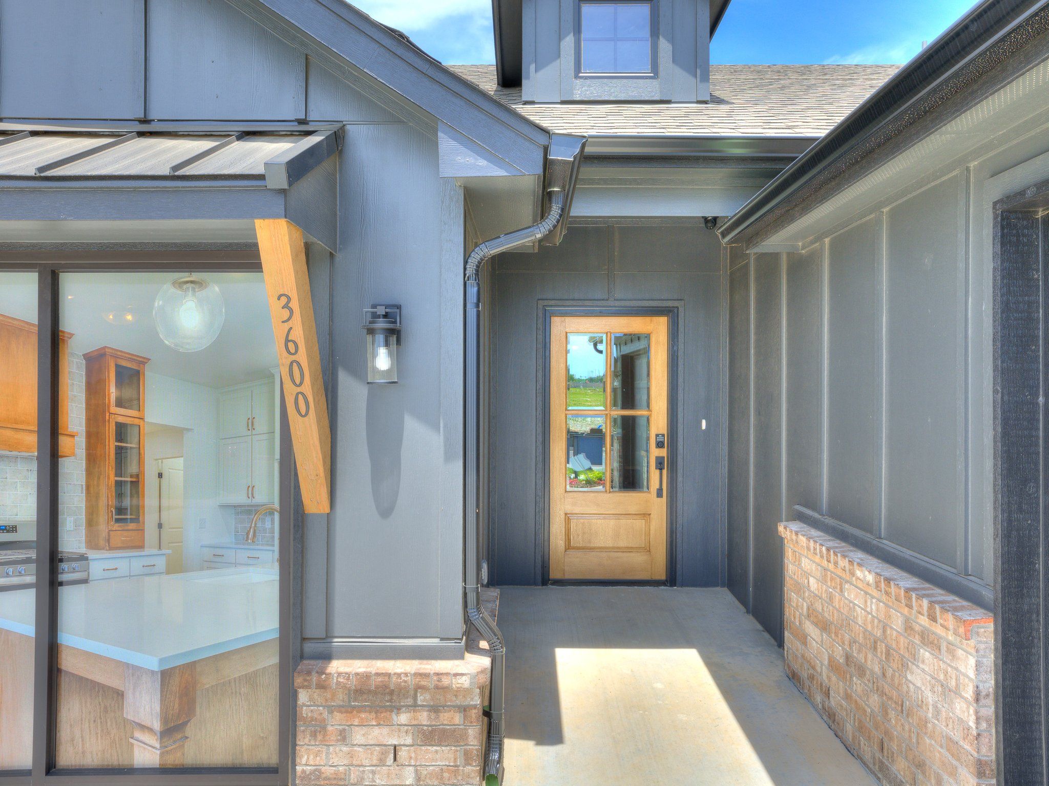 Leighton Entry