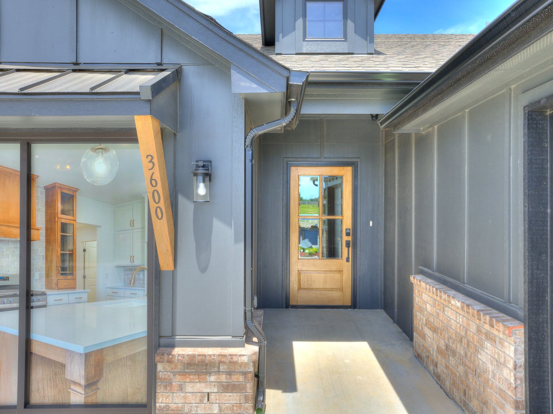 Leighton Entry