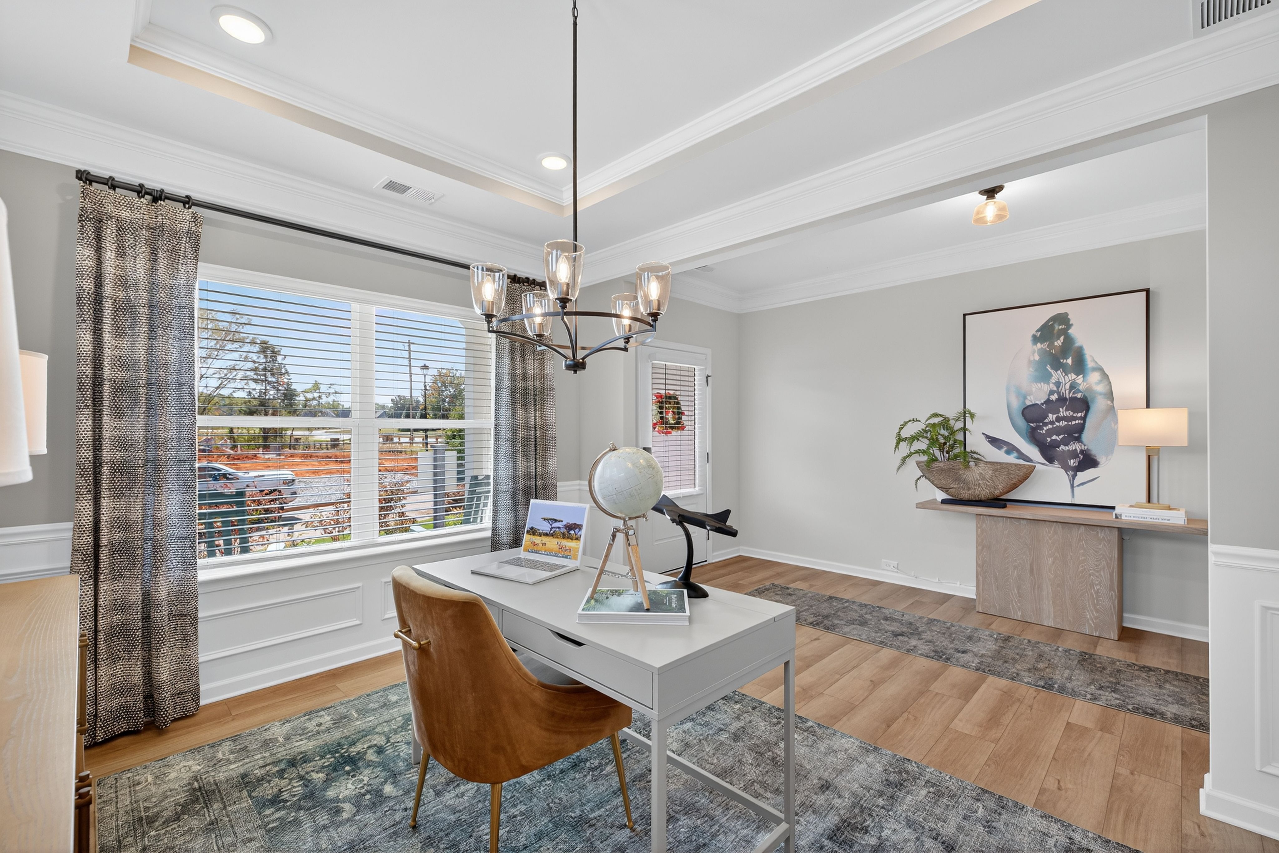 The James -  Dining Room / Office