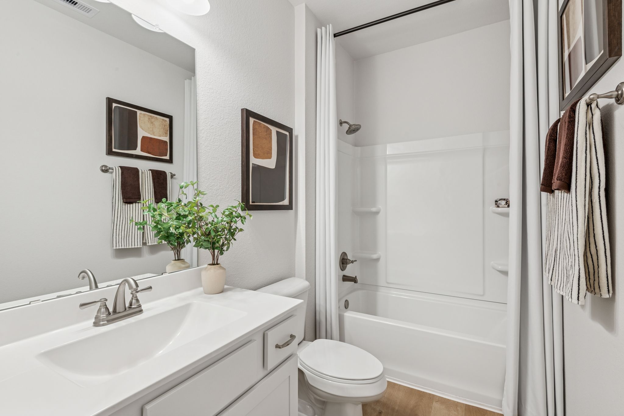 The Kettering II- Hall Bath (Bath 2)