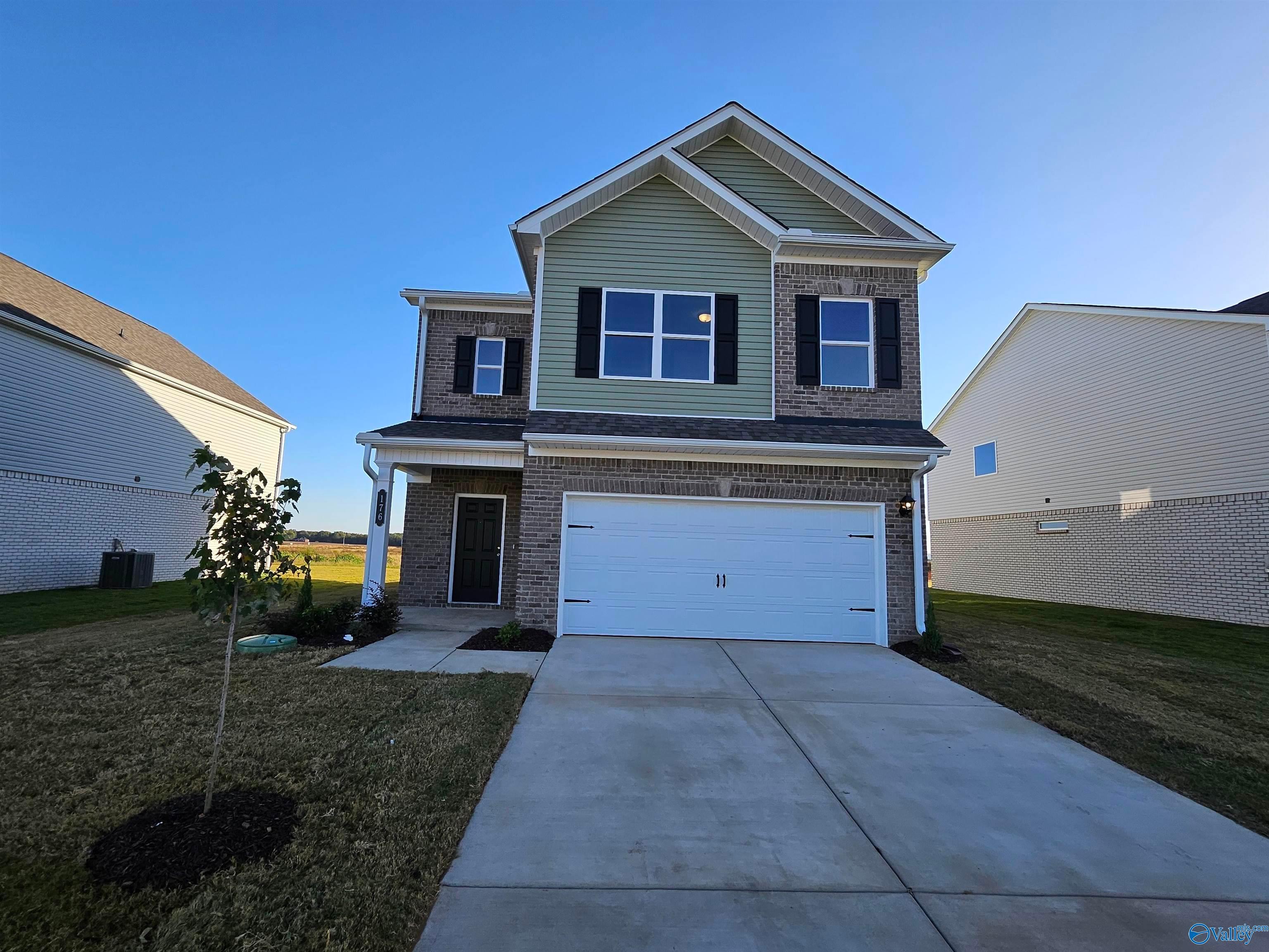 The Greenbrier II - Cottages At Moore's Mill: New Market, Alabama - Smith Douglas Homes