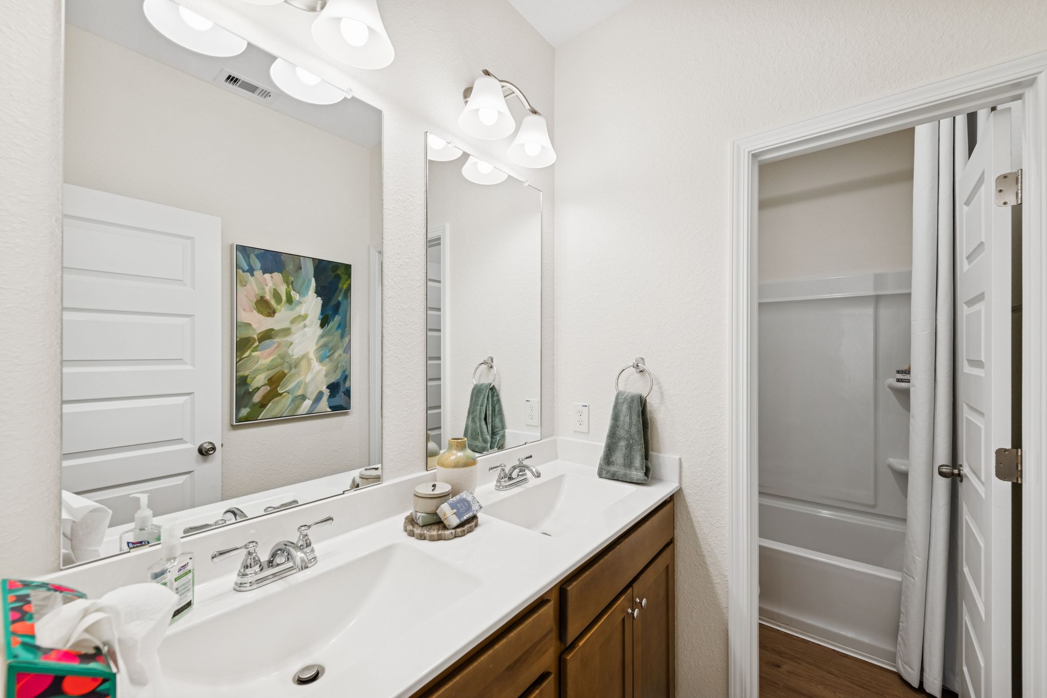 The Mockingbird II- Hall Bath with Dual Vanities