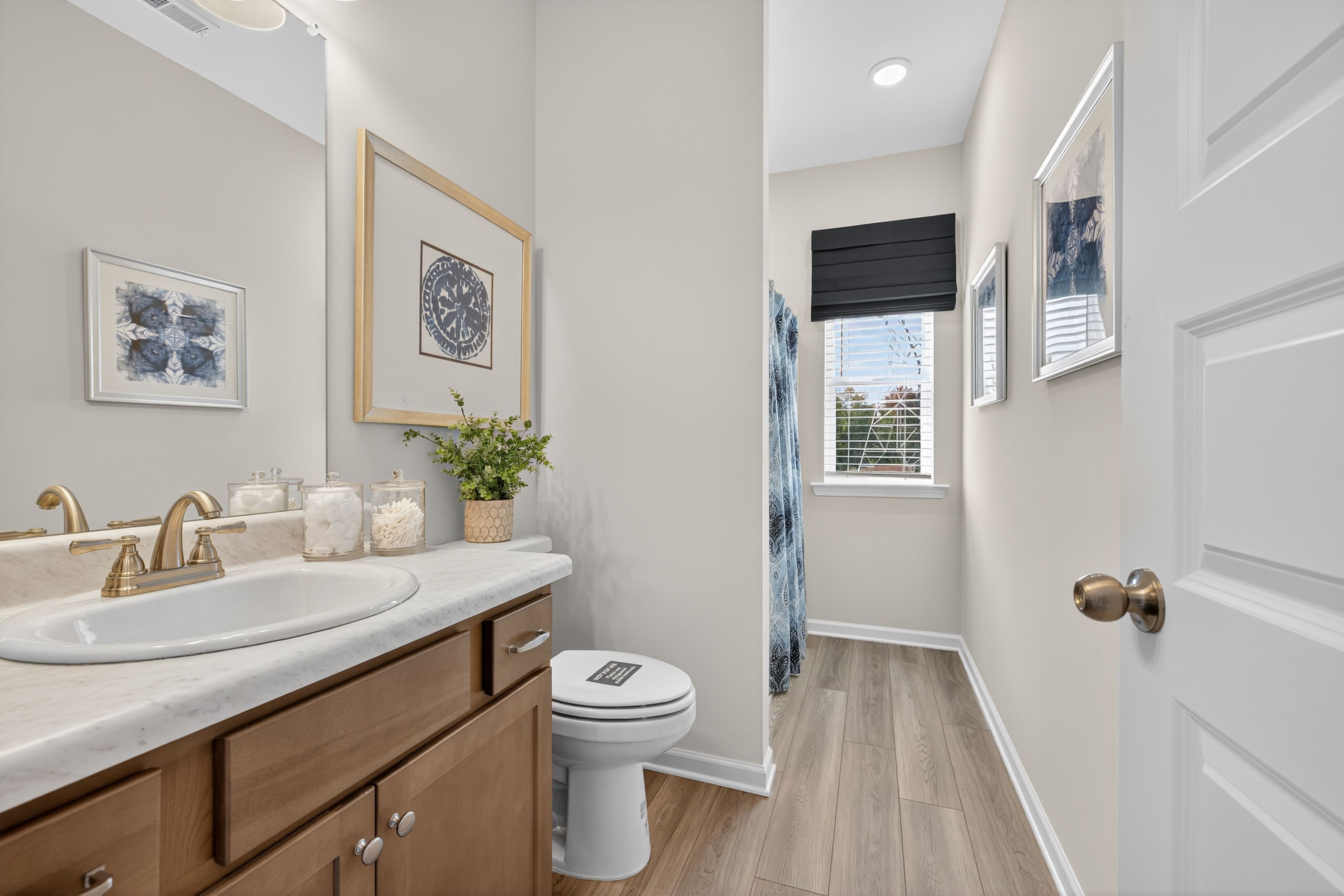 The Benson II - Bathroom