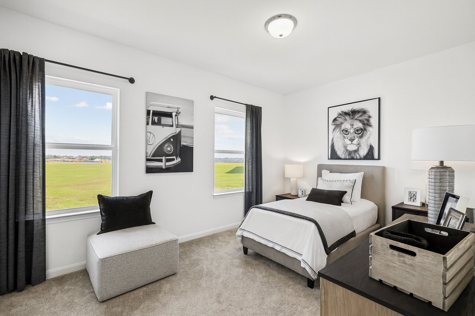 The Waring III- Bedroom 2