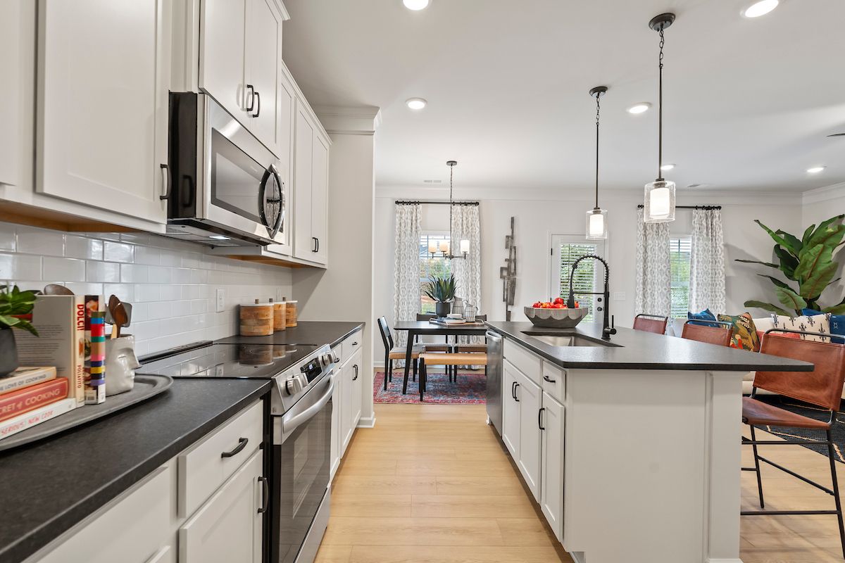 The Norwood II - Kitchen & Dining Area
