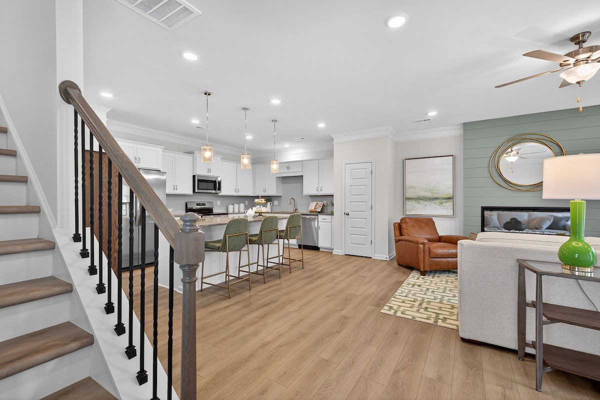 Kitchen & Living Area