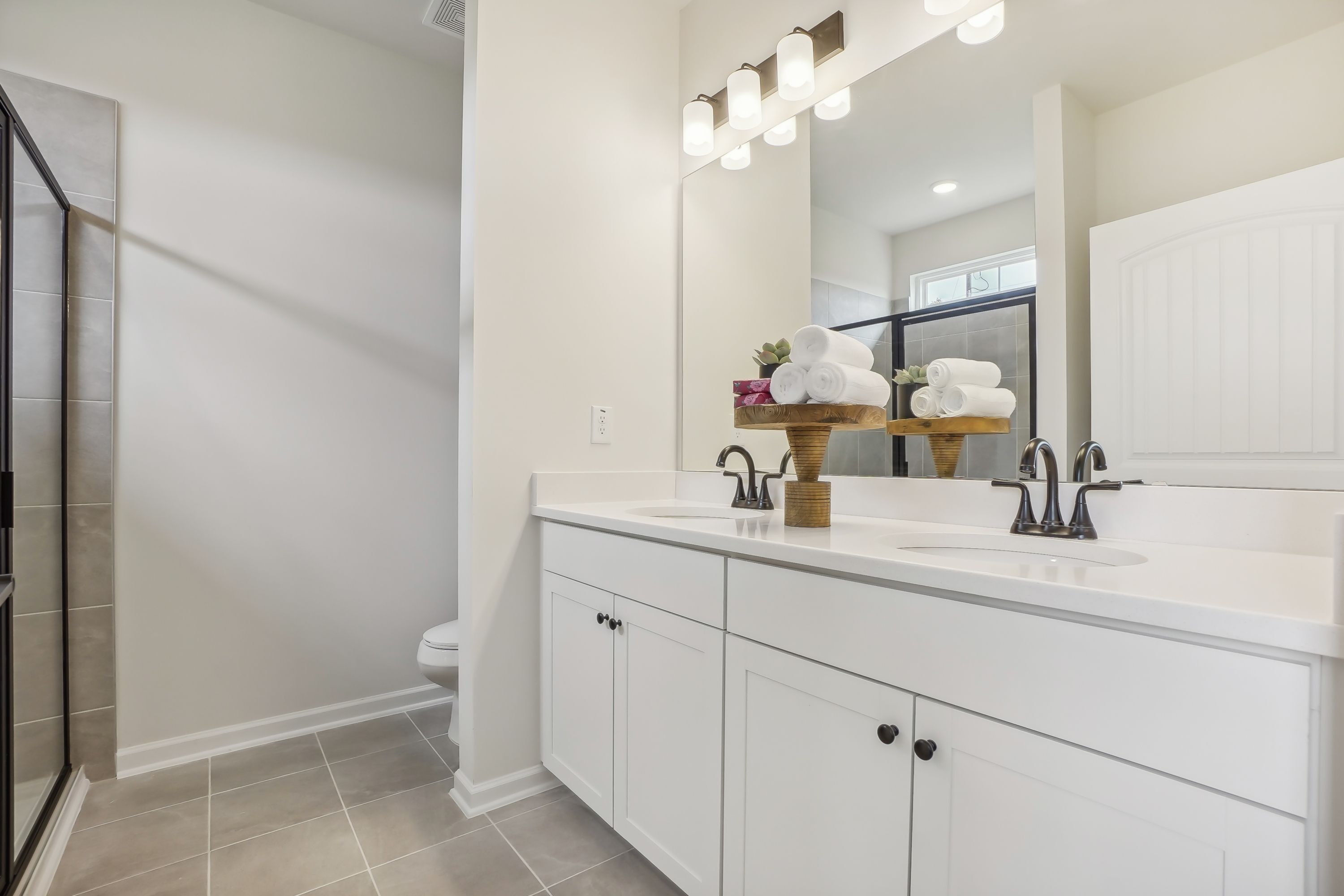 The Landen - Primary Bath