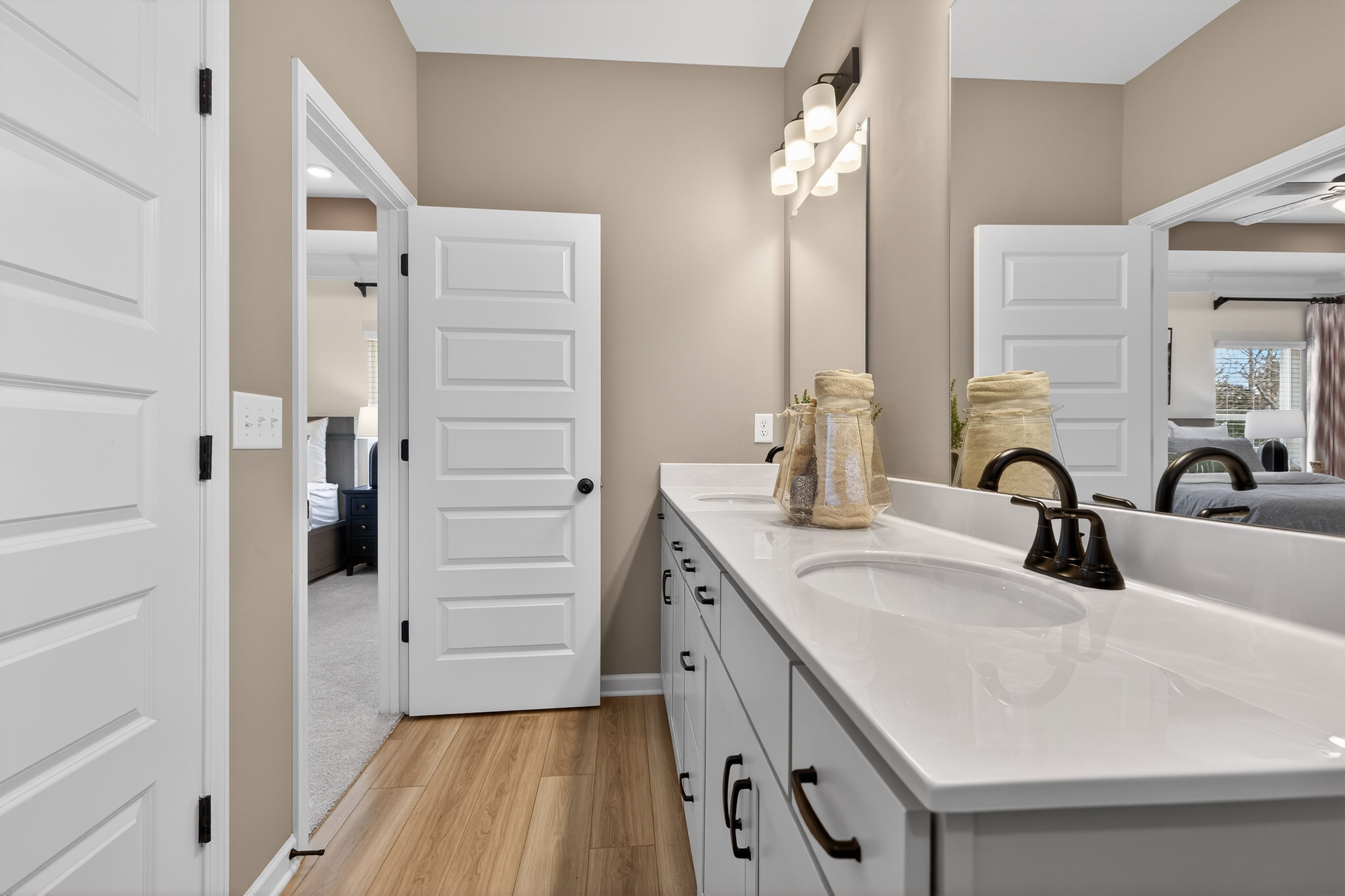 The Sonoma - Owner's Bath